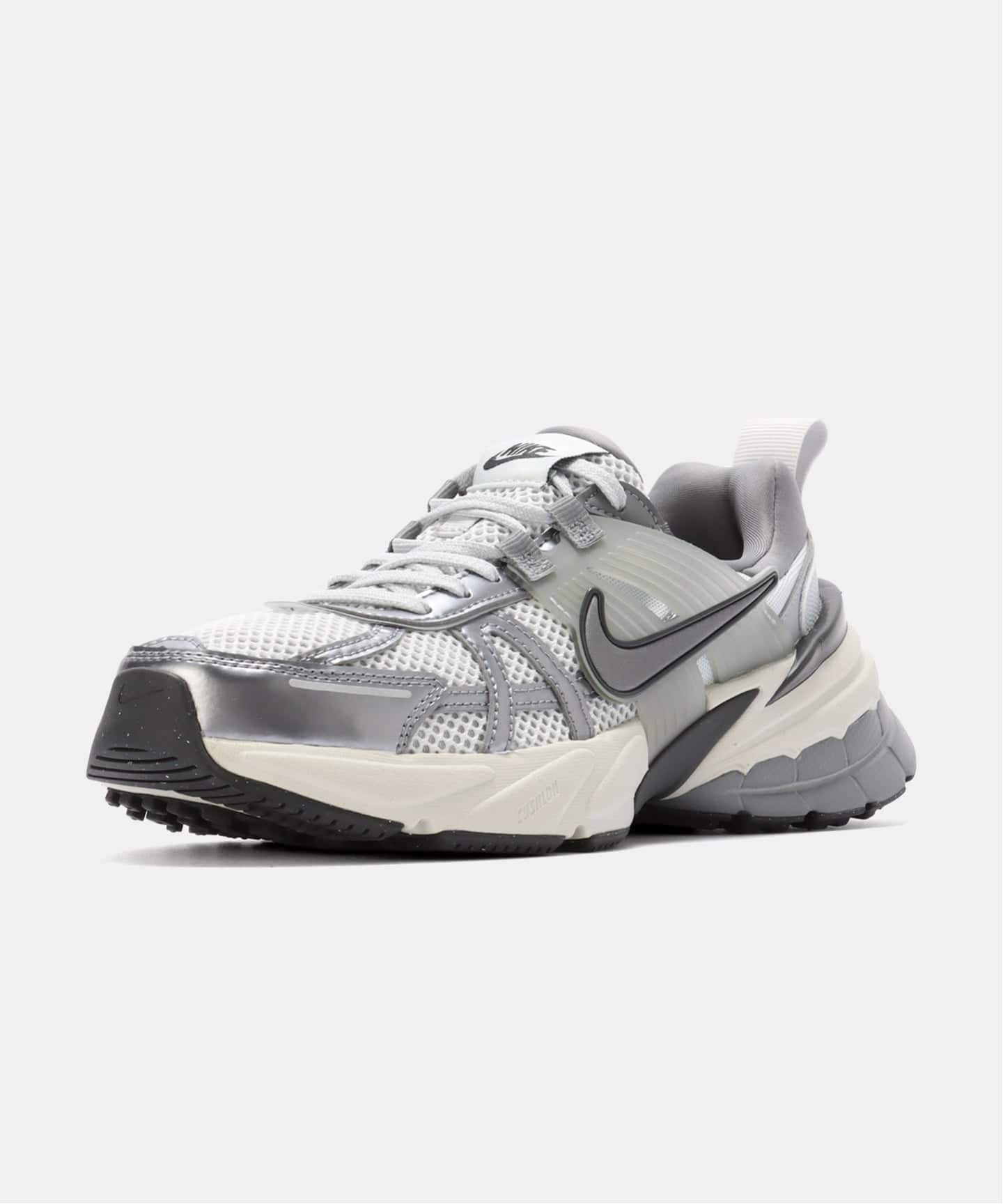 NIKE WMNS V2K RUN FD0736-003（スニーカー）｜HERRINGBONE