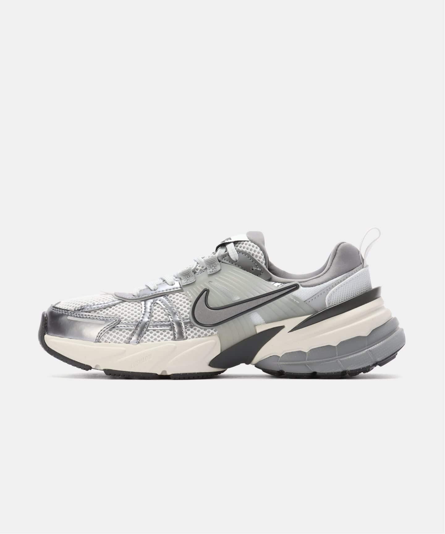 NIKE WMNS V2K RUN FD0736-003（スニーカー）｜HERRINGBONE