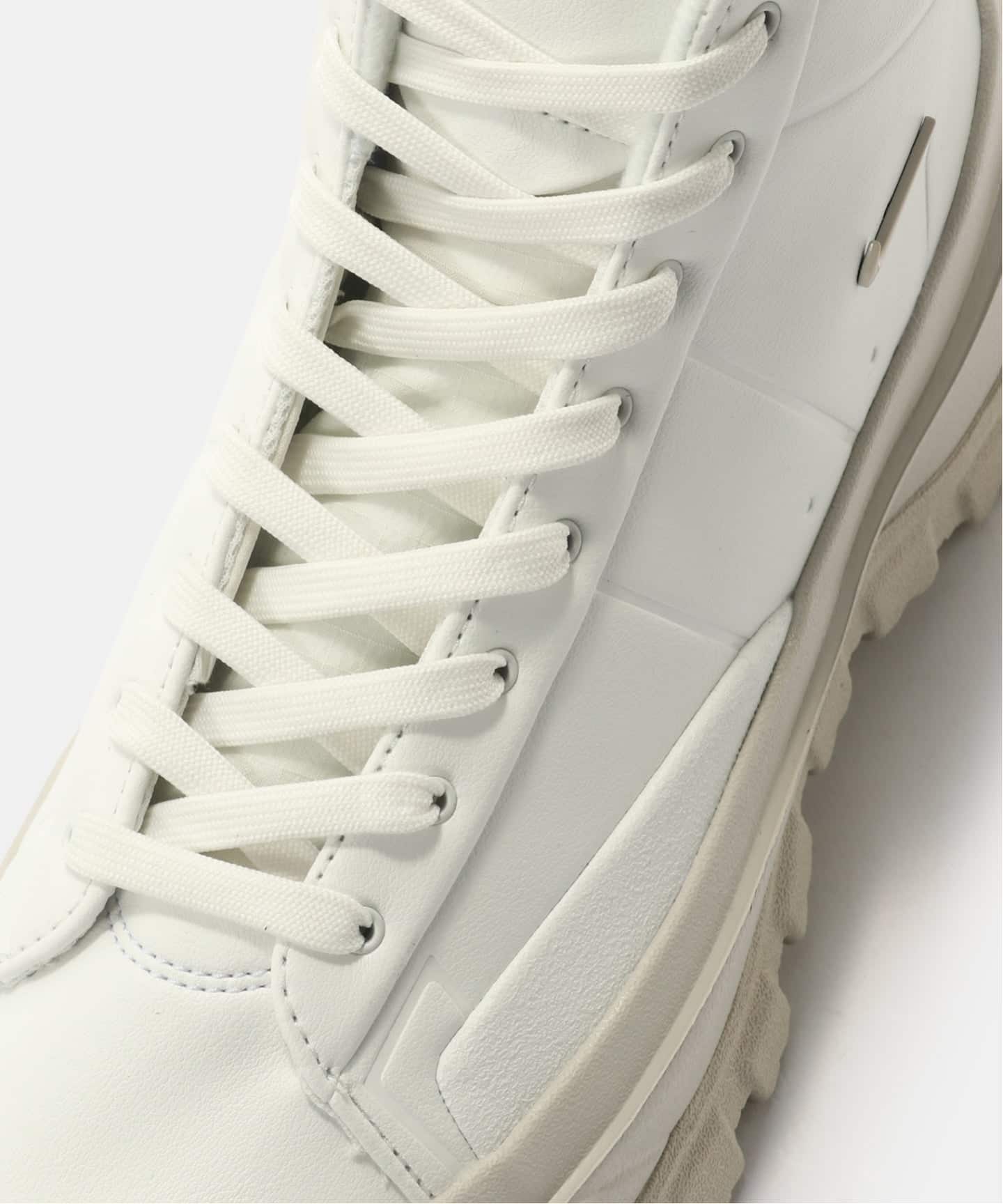 NIKE WMNS BLAZER ROAM MID FQ9065-100（スニーカー）｜HERRINGBONE