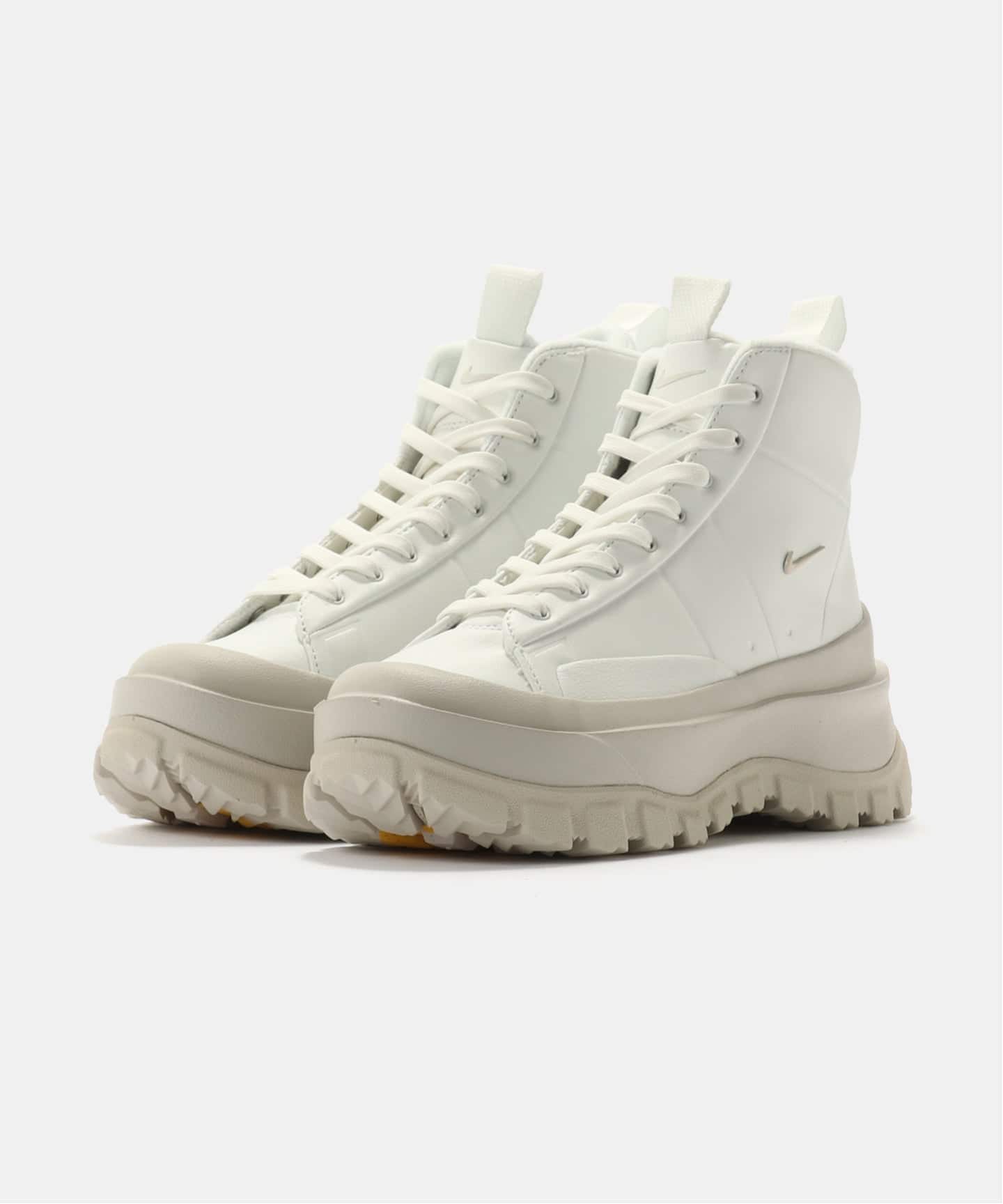 NIKE WMNS BLAZER ROAM MID FQ9065-100（スニーカー）｜HERRINGBONE