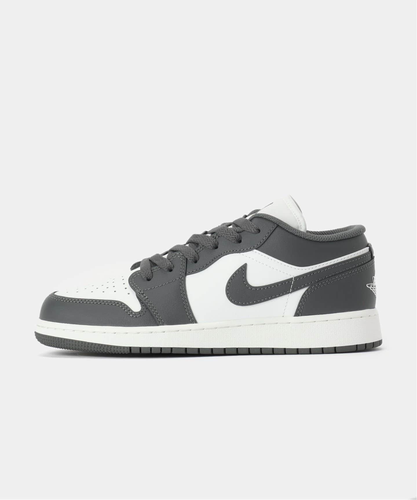 花　WテーラードL 灰　ヘリンボーン　ロゴB JORDAN BRAND AIR JORDAN 1 LOW BG 553560-044（スニーカー