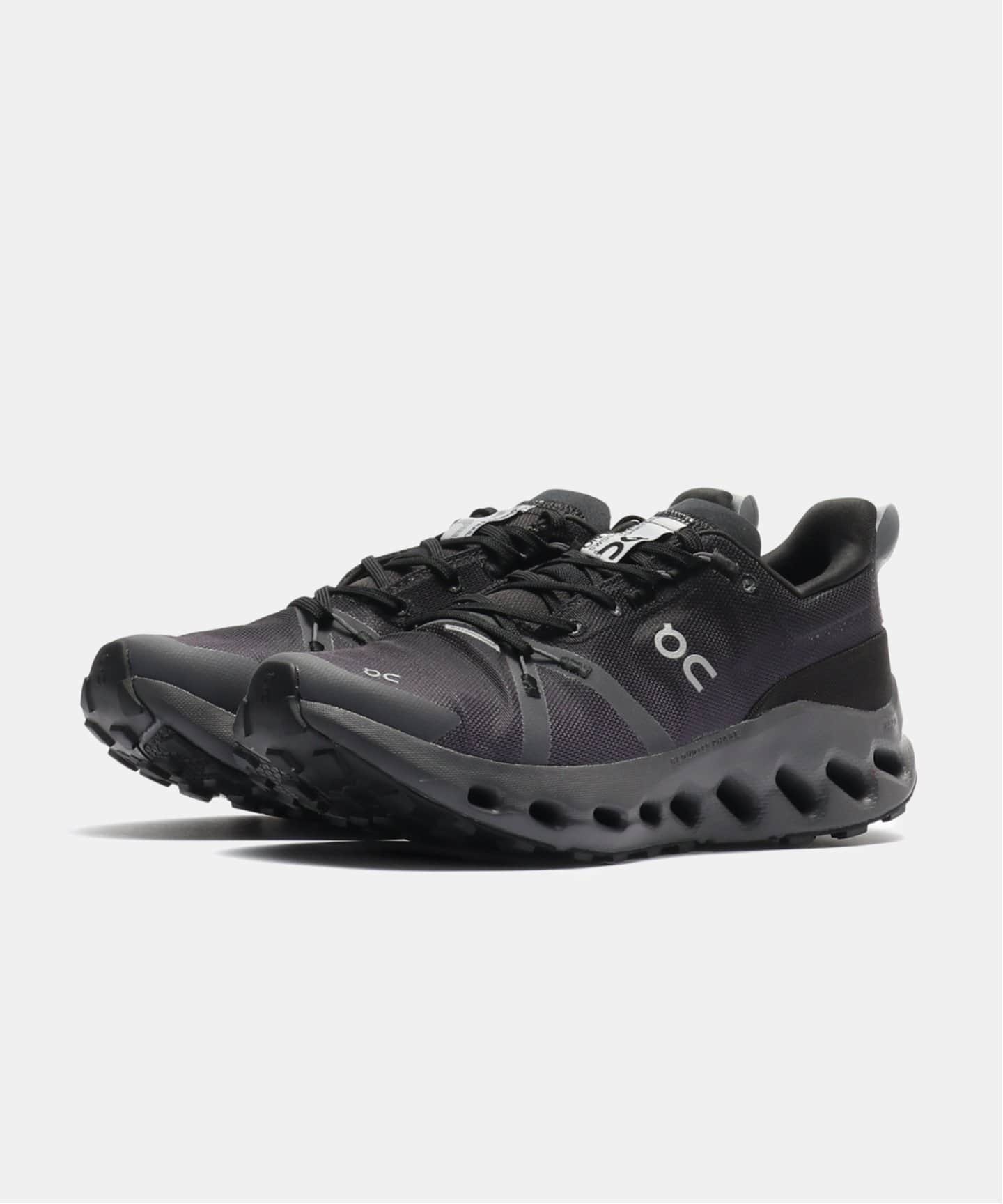 On ネイビー スニーカーHERRINGBONE On Cloud 6MENS On Cloudsurfer Trail Waterproof 3WE10290106（スニーカー