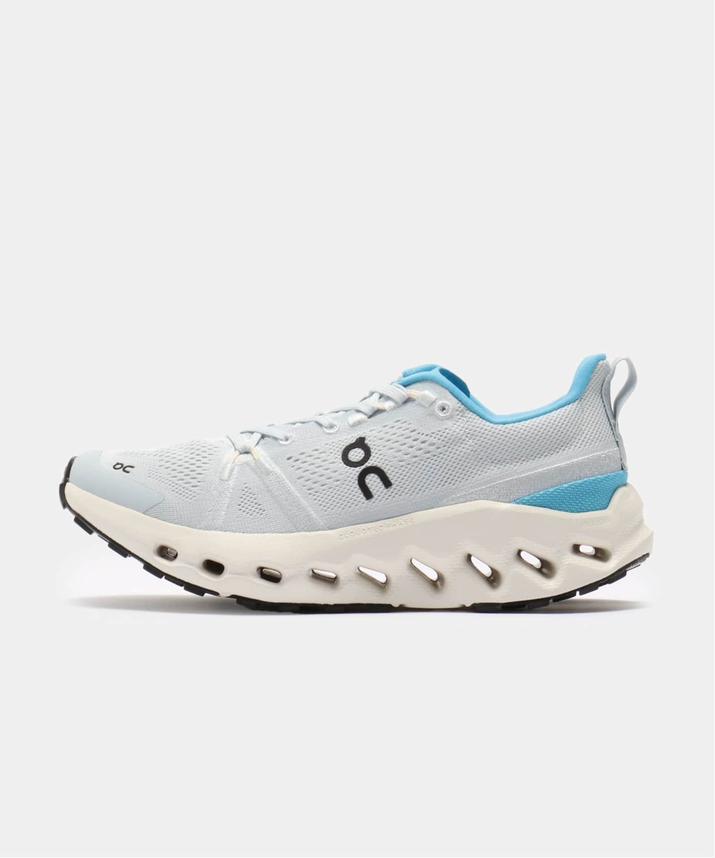 クラウドベリーに乗っかりたい On Cloudsurfer Trail Waterproof 3WE10290106（スニーカー