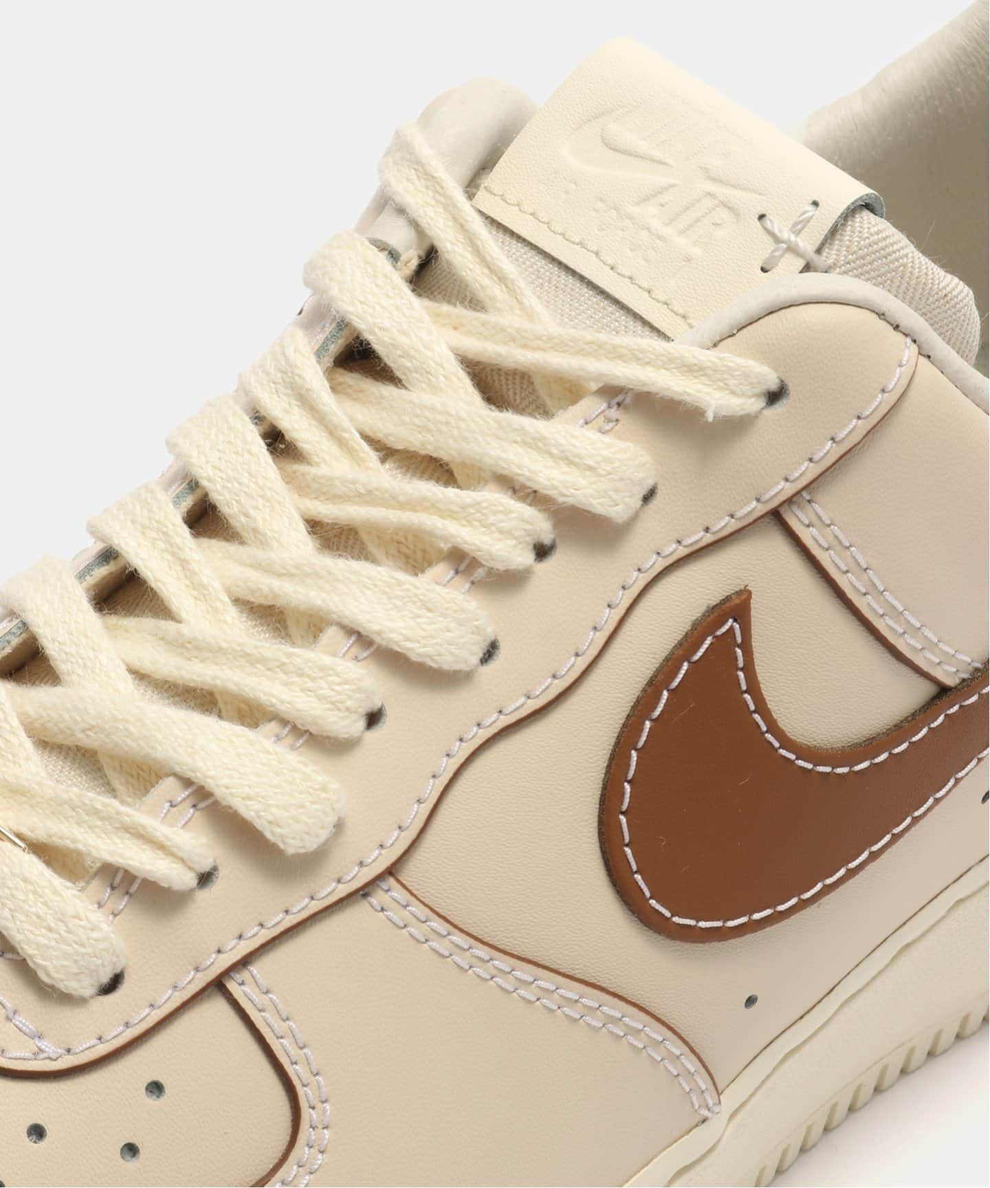 NIKE AIR FORCE 1 07 LE CN IB8865-221（スニーカー