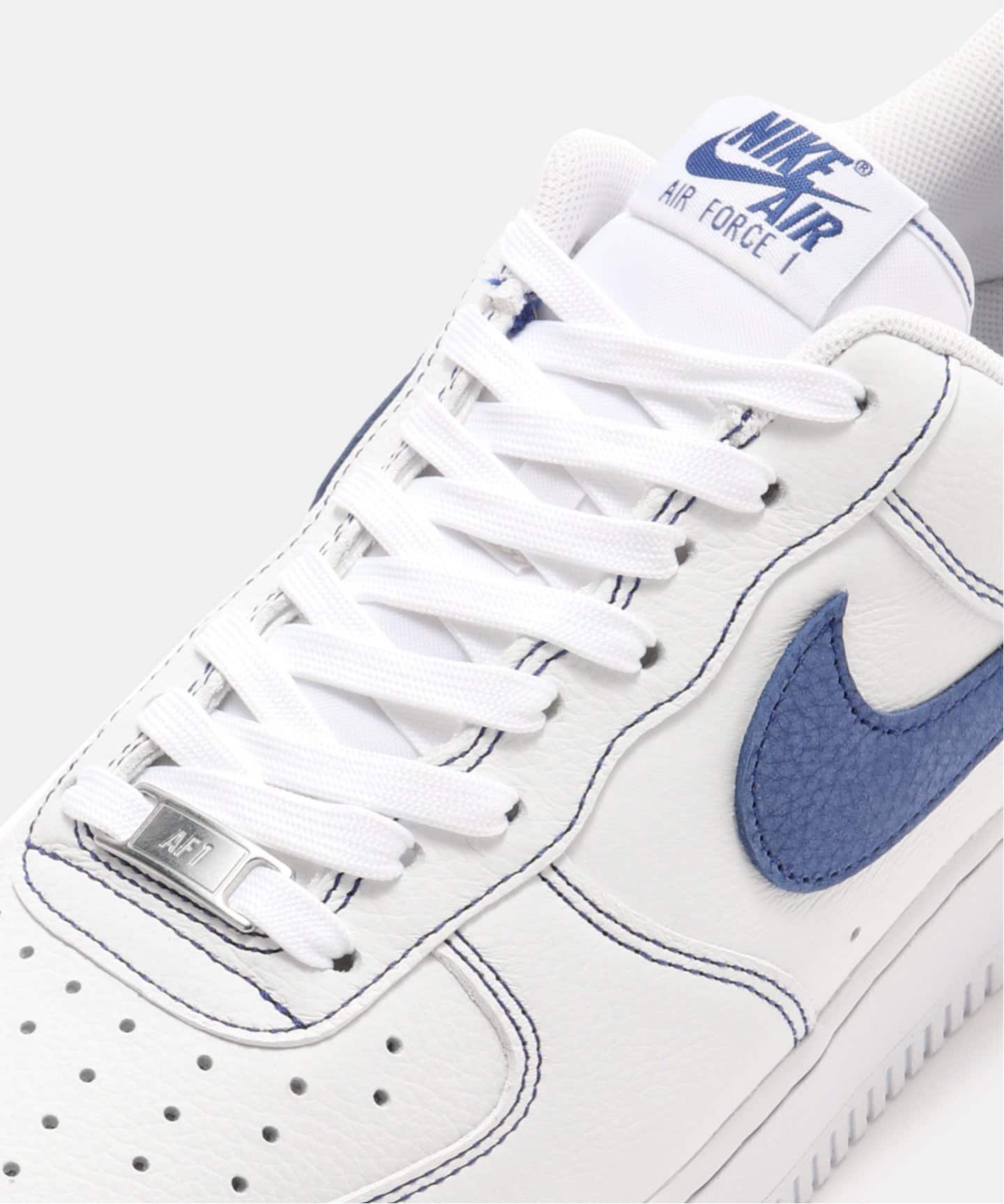 NIKE AIR FORCE 1 07 LV8 ESS+ HQ2037-100（スニーカー