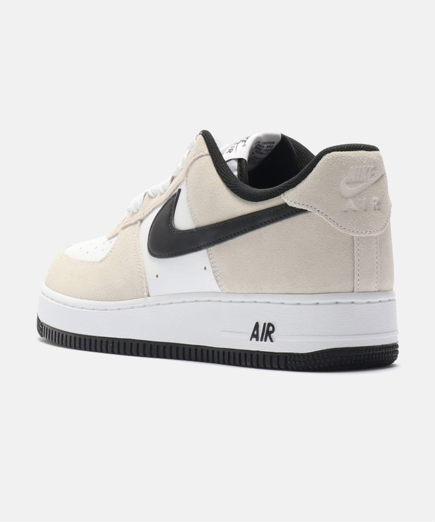 NIKE AIR FORCE 1 07 LV8 SK8 IB6388-100（スニーカー