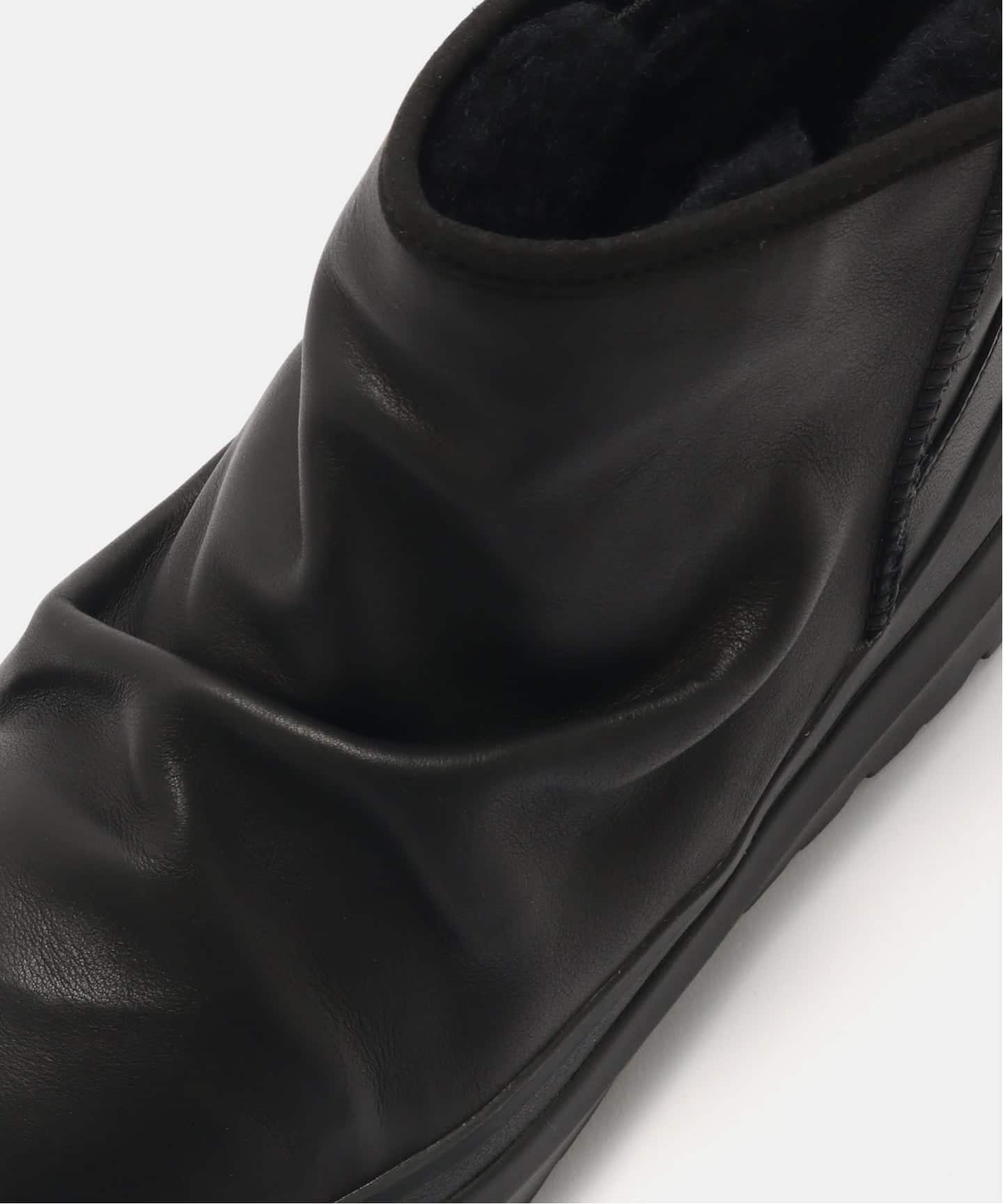 UGG M Heritage Utility Mini Noir 1171118（ブーティ・ショートブーツ