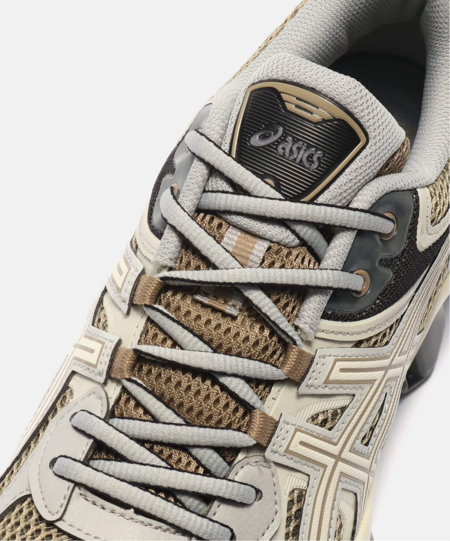 ASICS GEL-QUANTUM KINETIC 1203A270.204（スニーカー