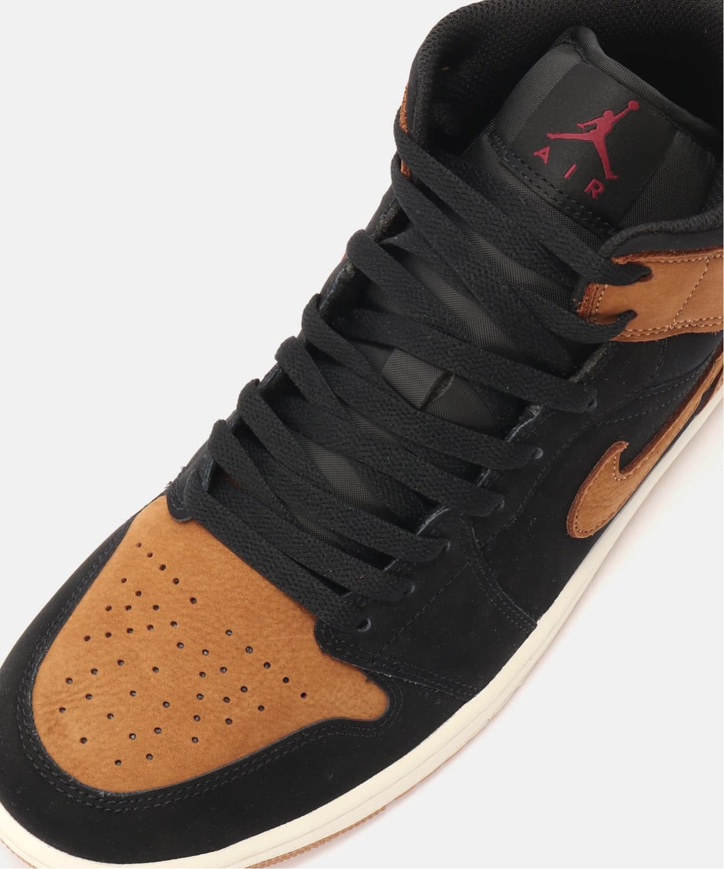 JORDAN BRAND AIR JORDAN 1 MID SE HV4091-002（スニーカー
