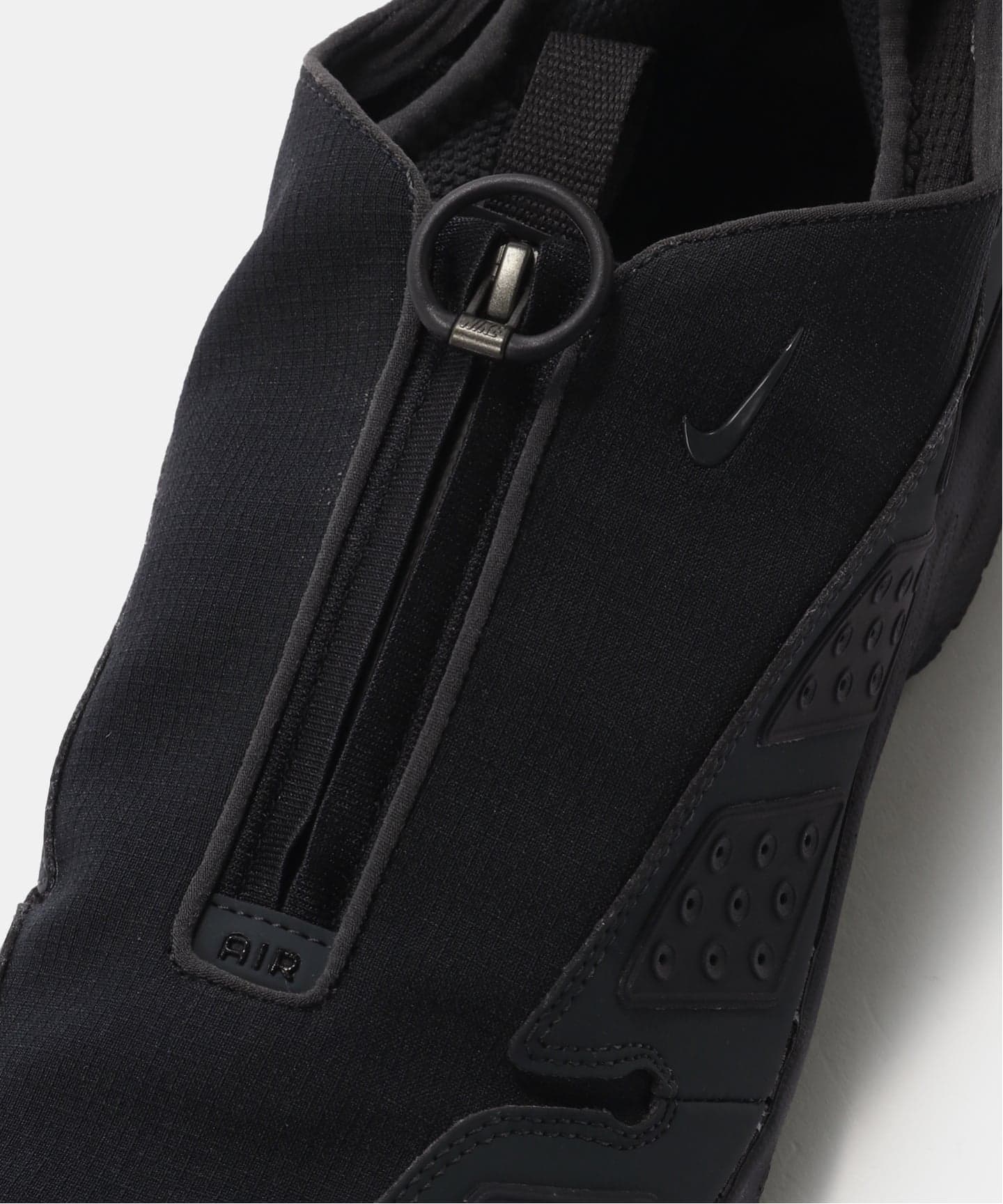 NIKE W AIR MAX SNDR GTX FZ4238-001（スニーカー）｜HERRINGBONE