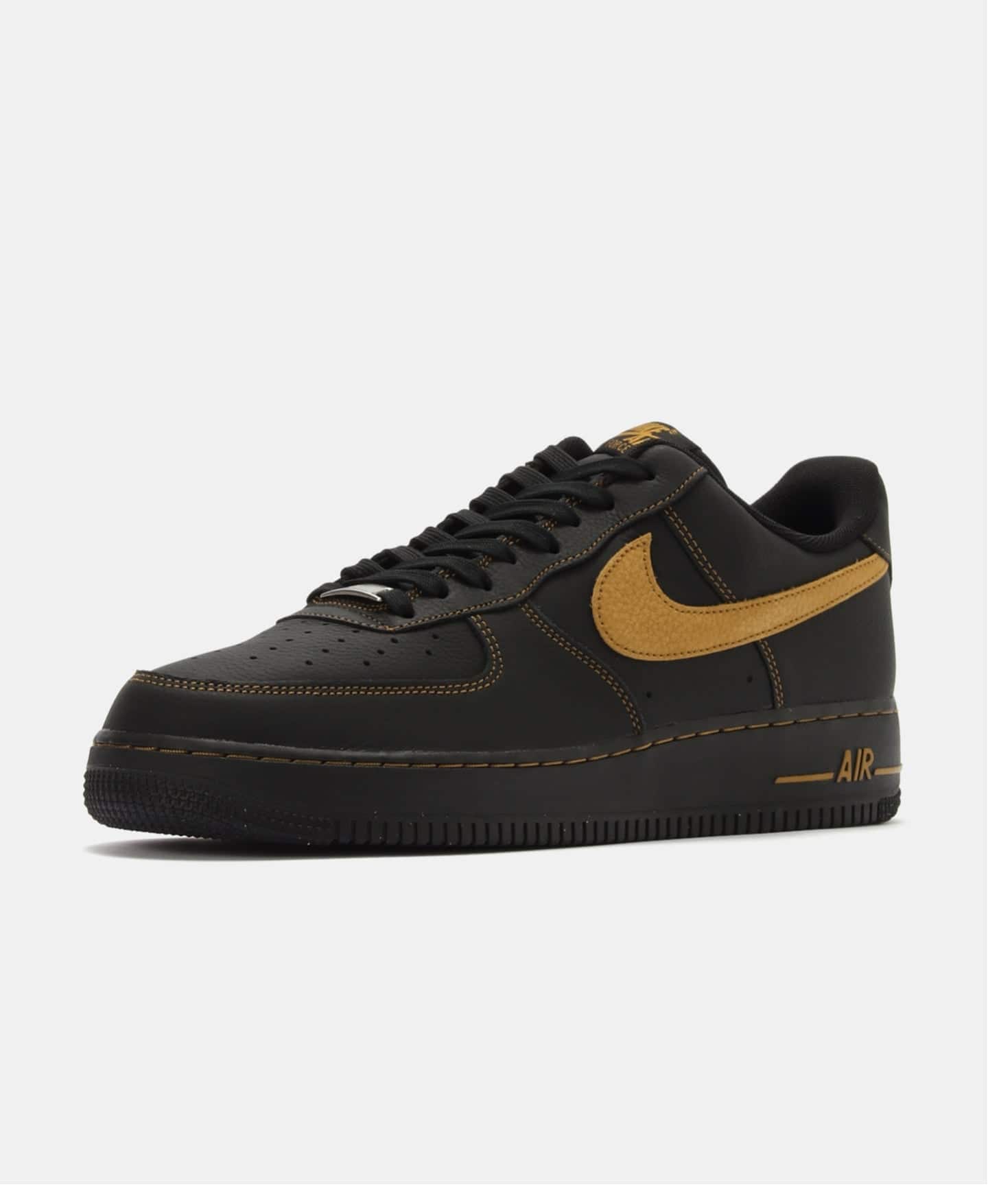 NIKE AIR FORCE 1 07 LV8 ESS+ HQ2037-003（スニーカー）｜HERRINGBONE
