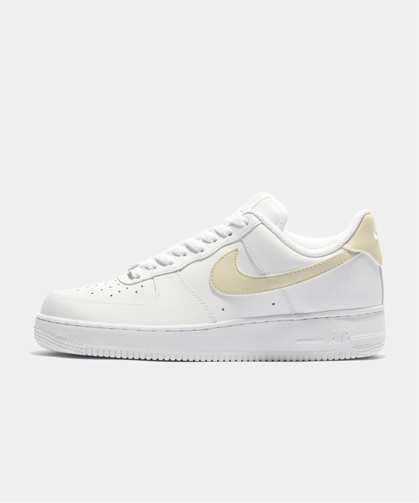 NIKE AIR FORCE 1 07 ESS FJ4146-111（スニーカー
