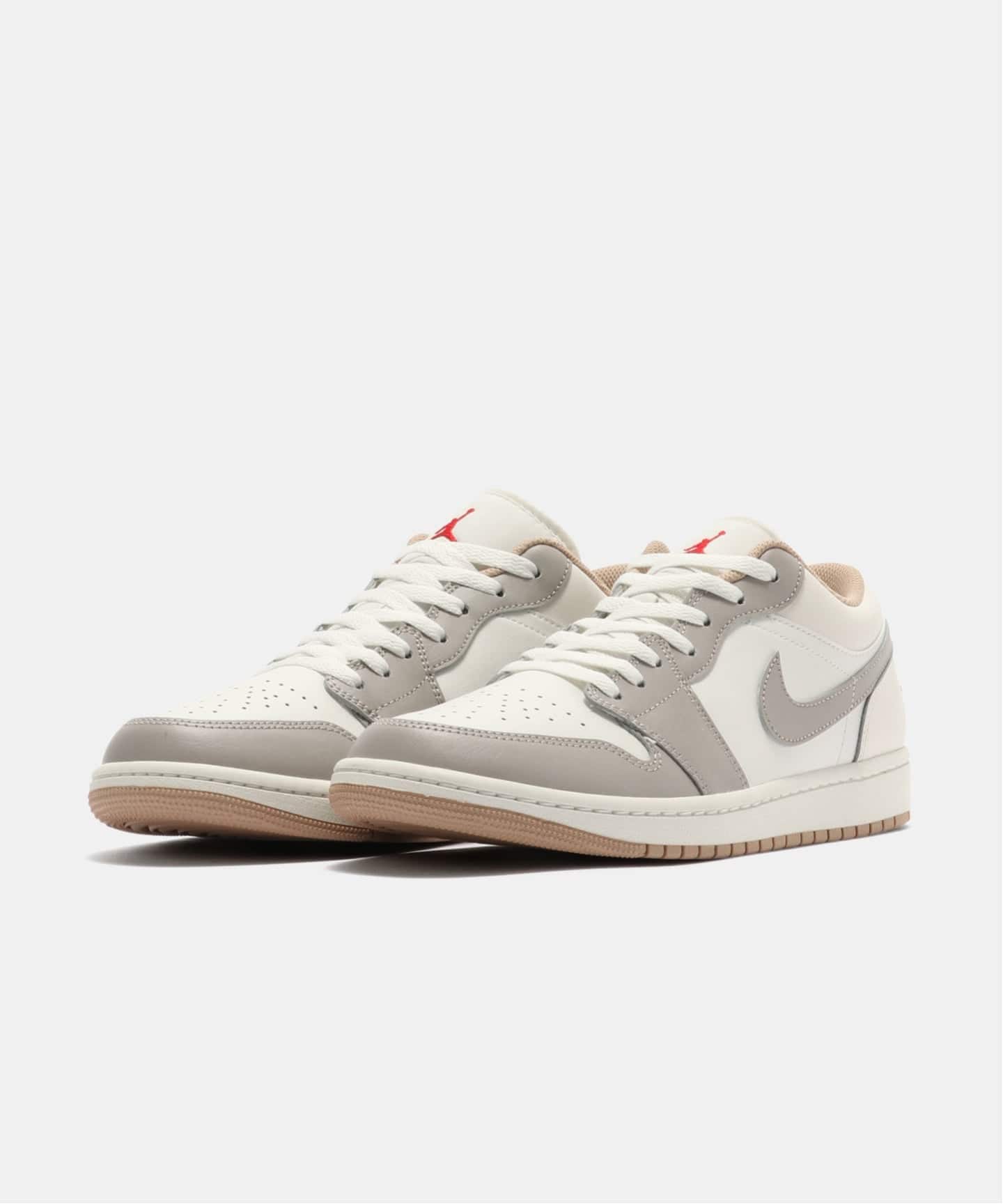 花　WテーラードL 灰　ヘリンボーン　ロゴB JORDAN BRAND AIR JORDAN 1 LOW 553558-169（スニーカー