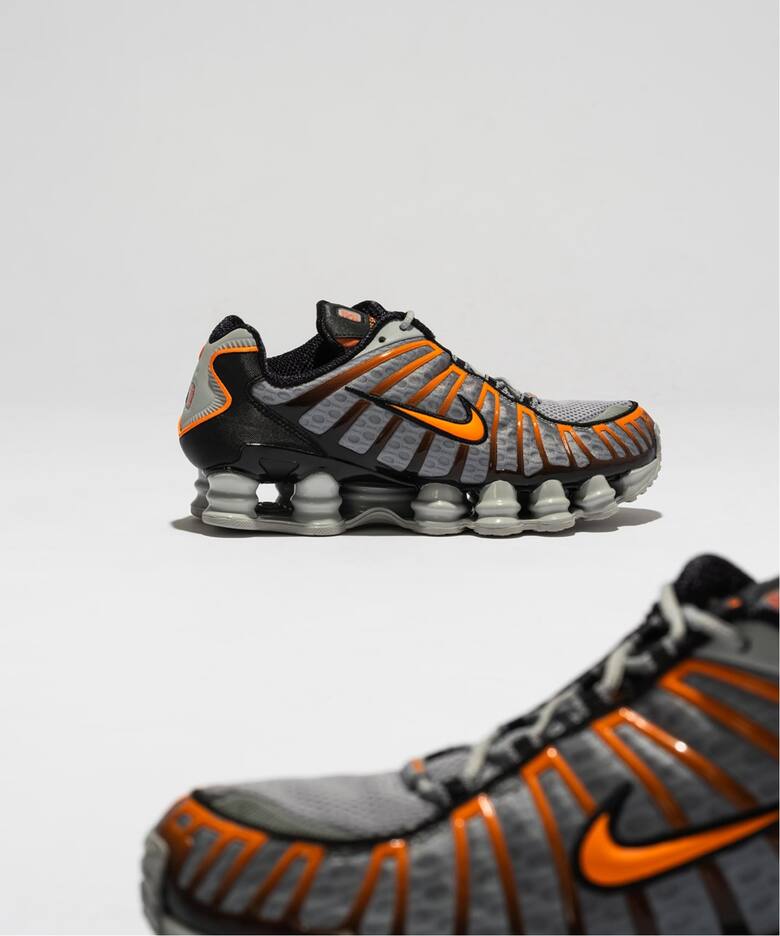 NIKE SHOX TL AV3595-011（スニーカー）｜HERRINGBONE（ヘリンボーン 