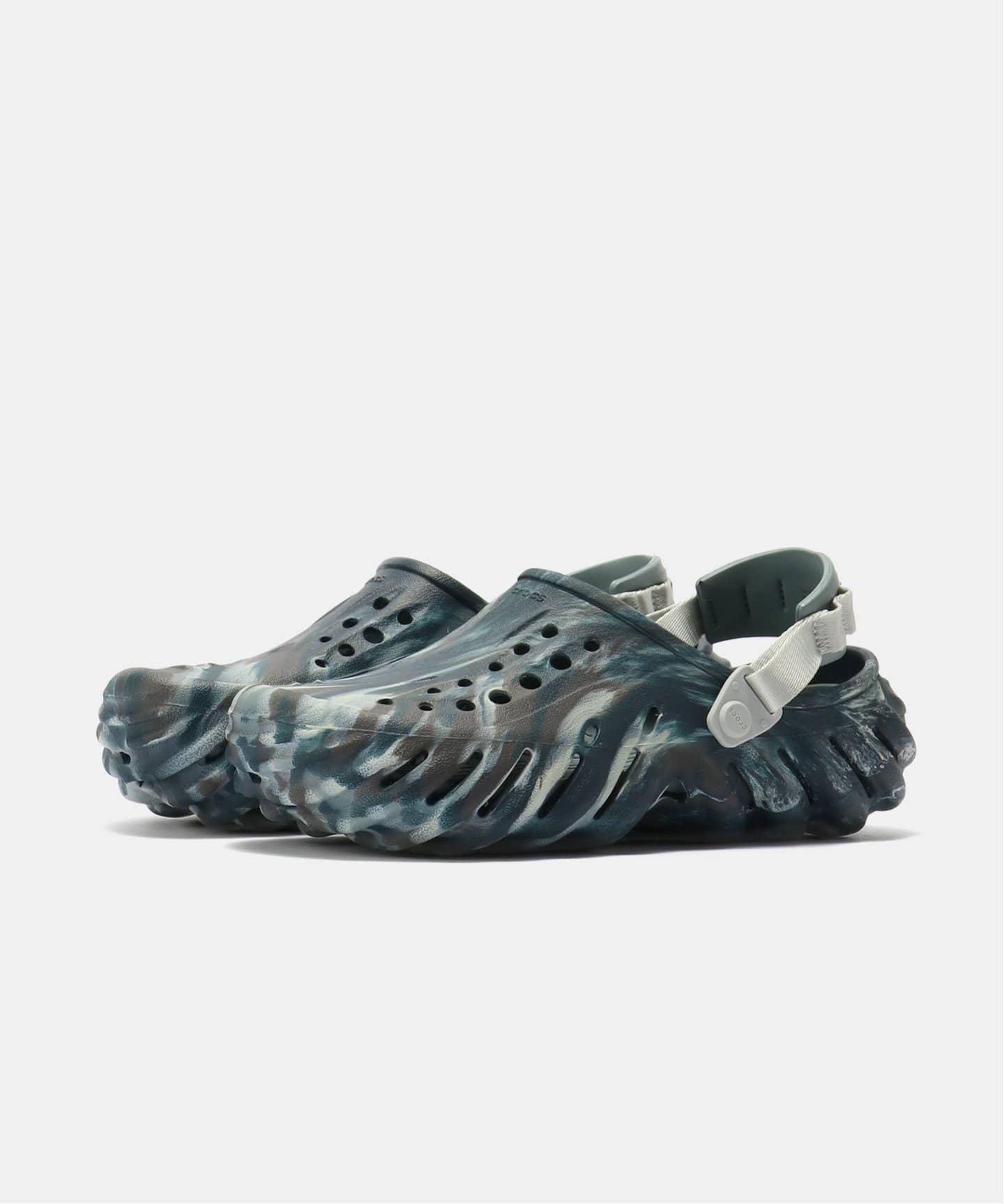crocs ECHO MARBLED CLOG 208454-0LE（サンダル）｜HERRINGBONE