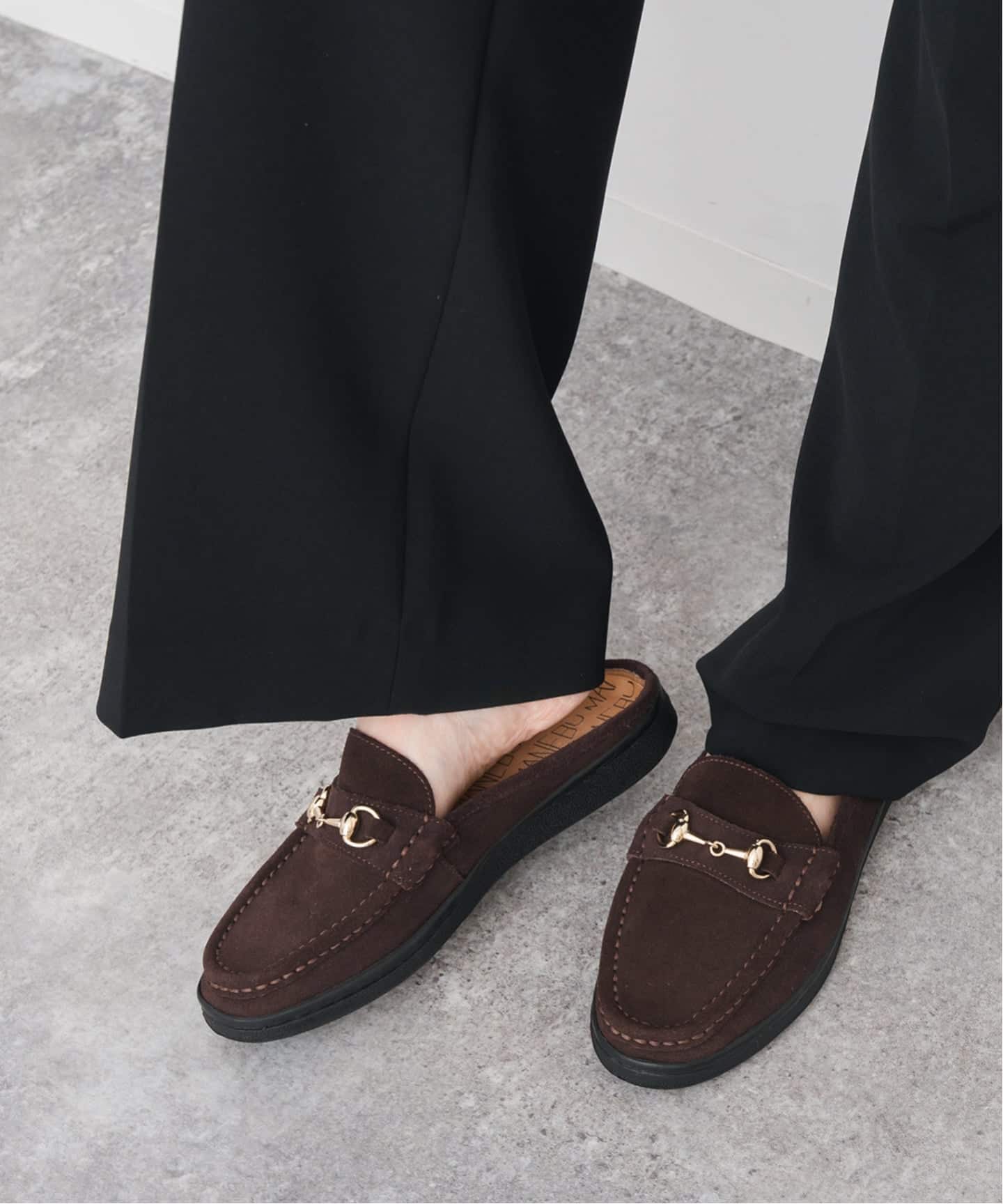 美品MANEBU BITCH SLIPPER SUEDE37ローファースリッパ BITCH SLIPPER 