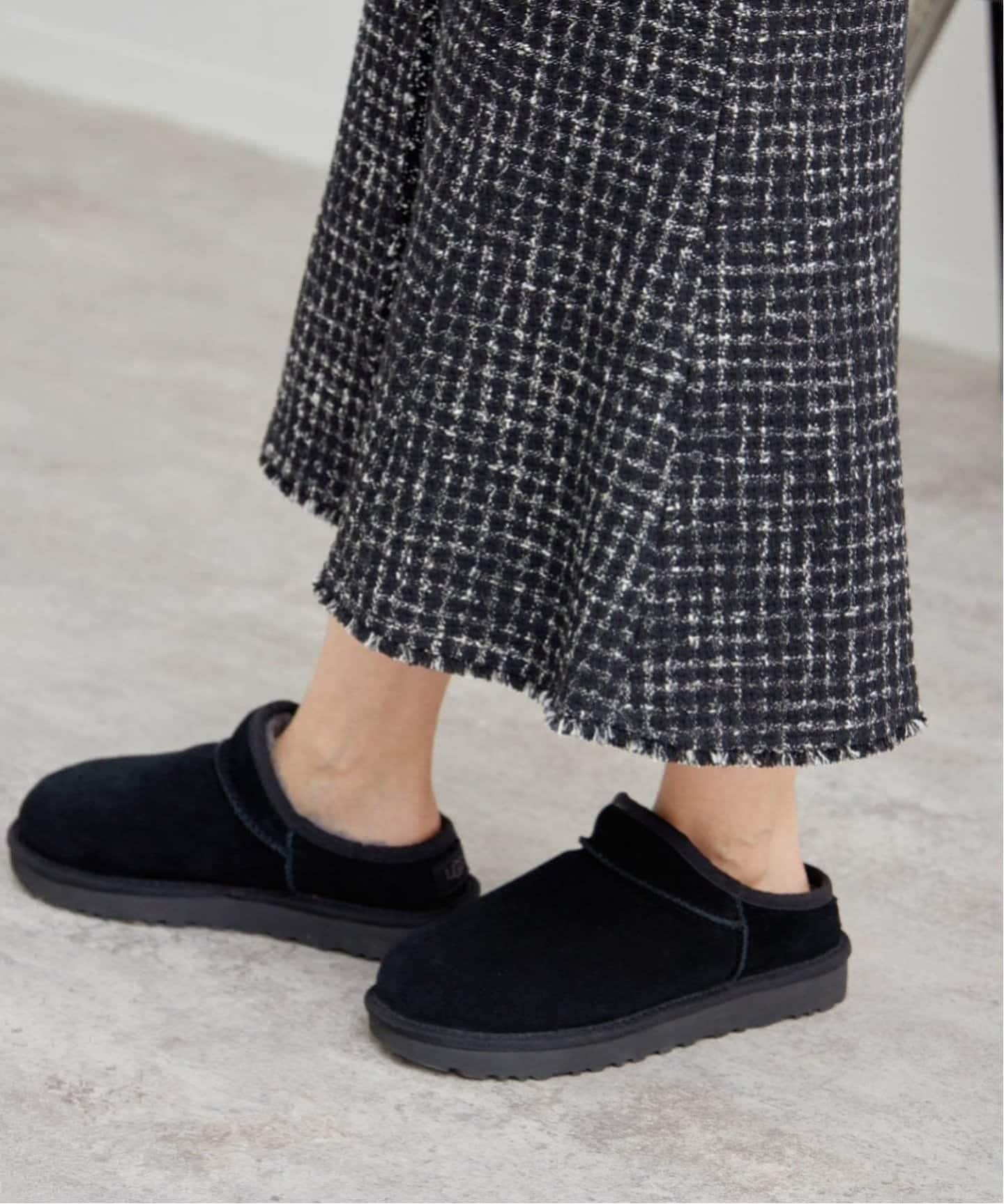 AASU　フレームワーク　UGG CLASSIC SLIPPER　ブラック ≪追加≫UGG CLASSIC SLIPPER 2（その他シューズ）｜FRAMeWORK
