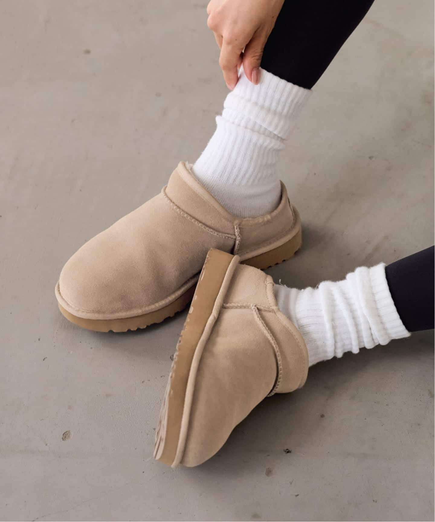 FRAMeWORK★UGG CLASSIC SLIPPER3 アグ完売品23cm FRAMeWORK☆UGG CLASSIC SLIPPER3 アグ 23cm - メルカリ