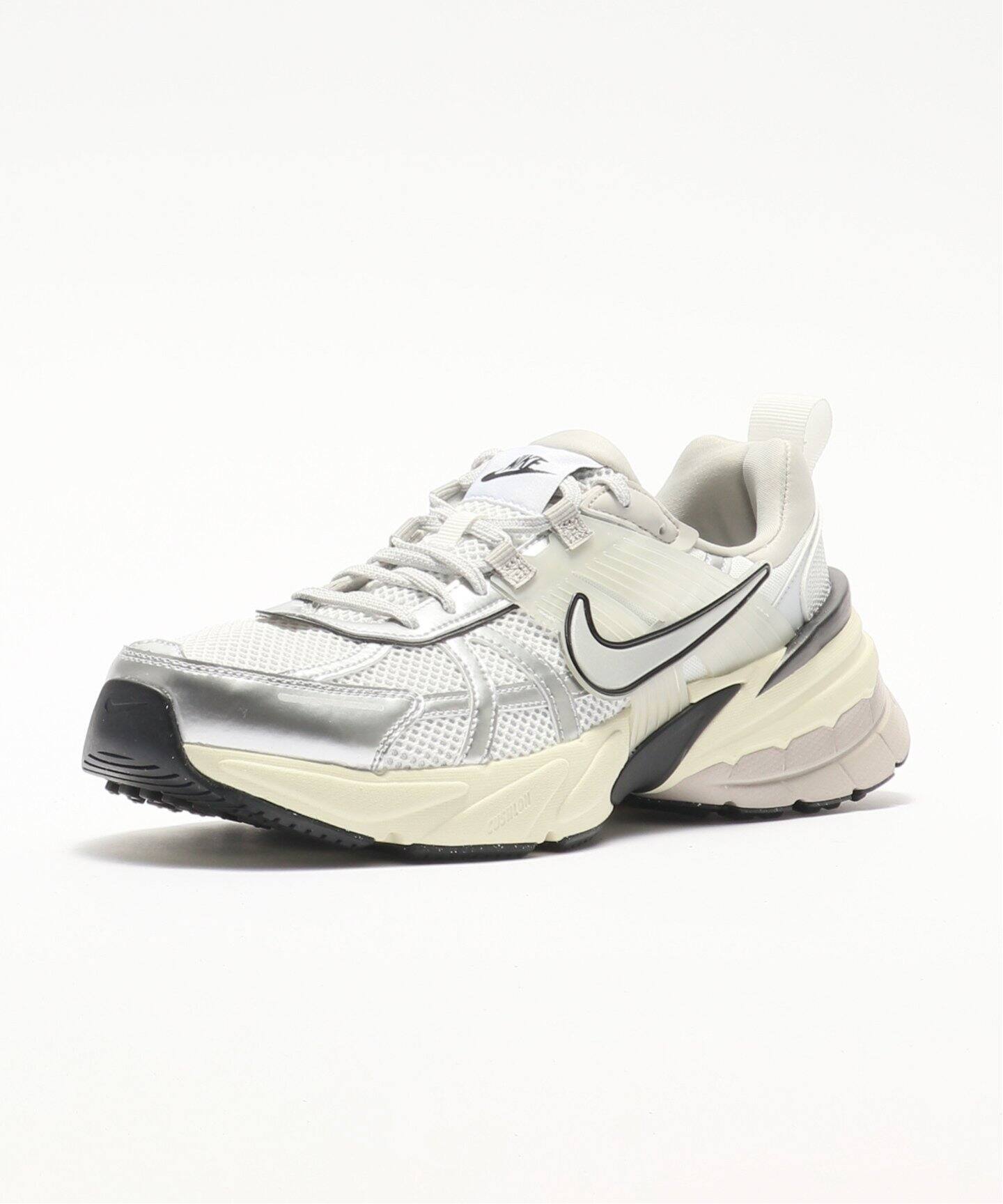 NIKE V2K RUN シューズ Nike V2K HJ4497-100 nike-hj4497-100_r.jpg