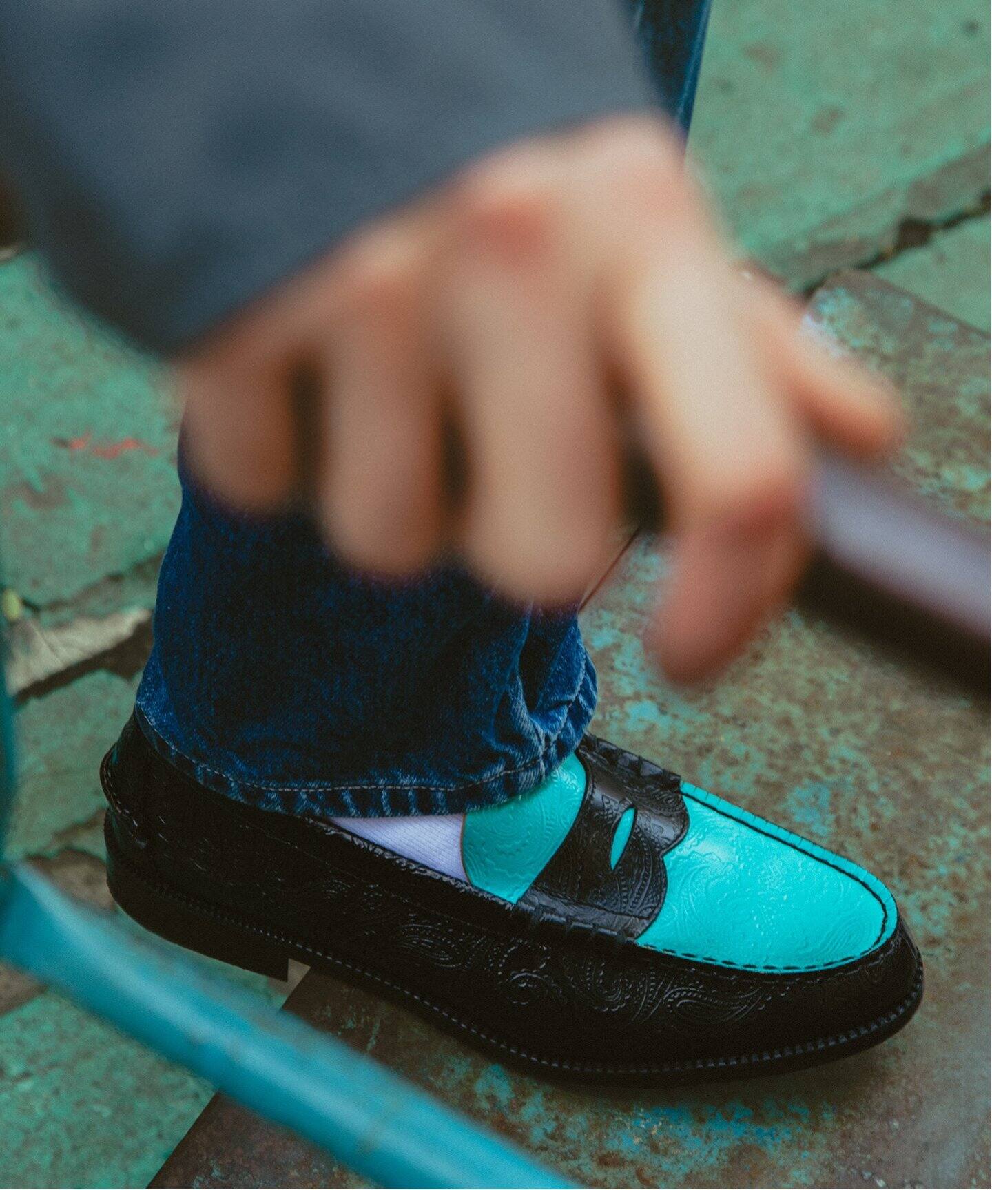The Kenford Fineshoes / ケンフォード】EMBOSSED LOAFERS BLACK 