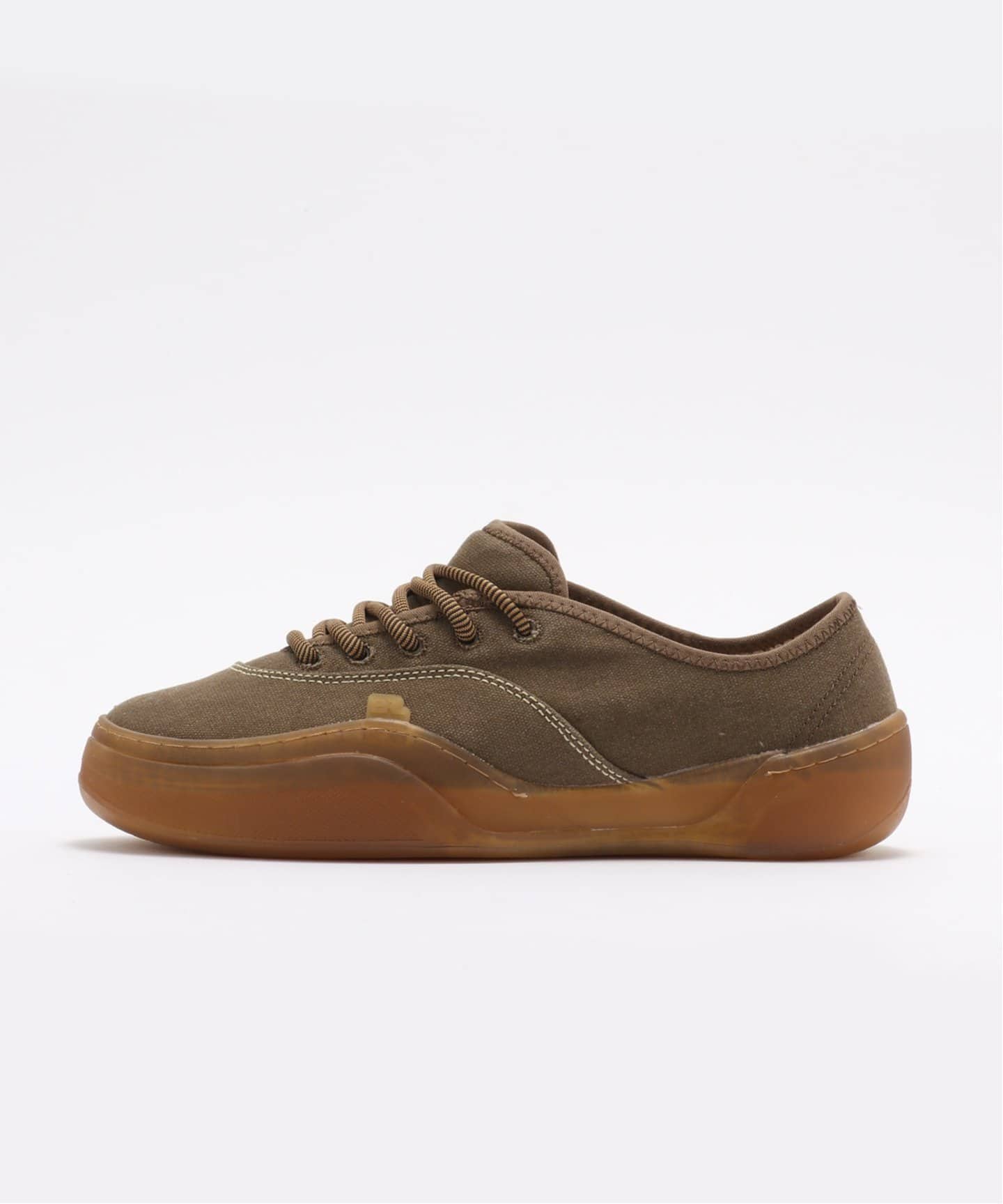 【関税込み】ERL オフホワイト Camino ミュールスニーカー ERL / イーアールエル UNISEX CAMINO LOW SKATE SNEAKERS