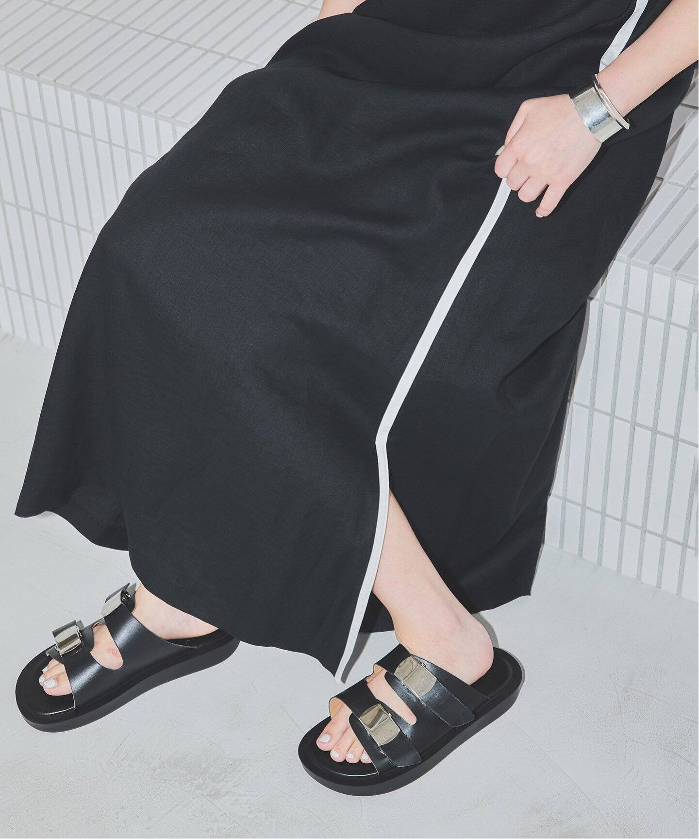 別注》【CAMINANDO/カミナンド】LEATHER BUCKLE PLATFORM：サンダル 