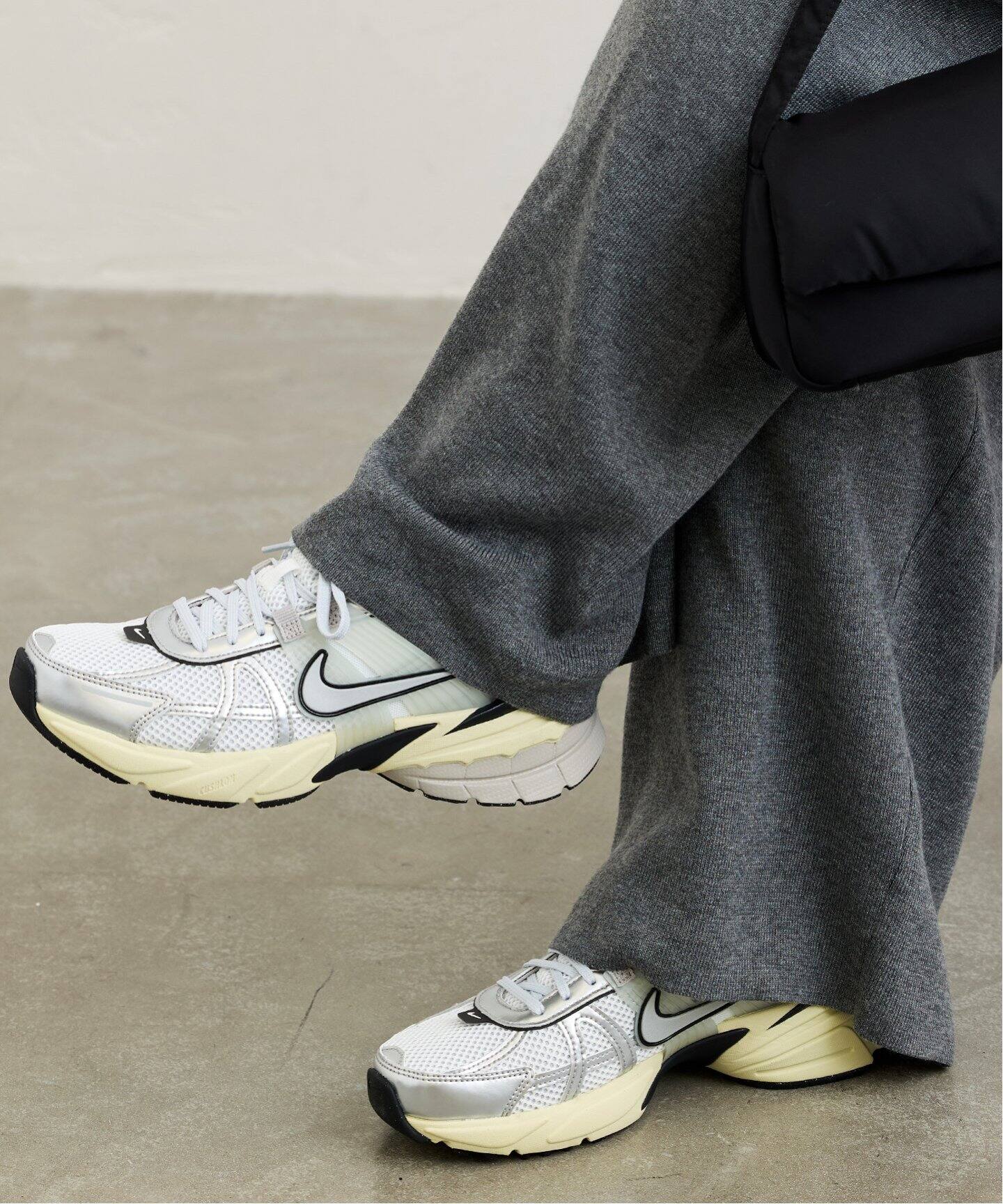 追加》【NIKE/ ナイキ】ウィメンズV2K RUN FD0736（スニーカー 