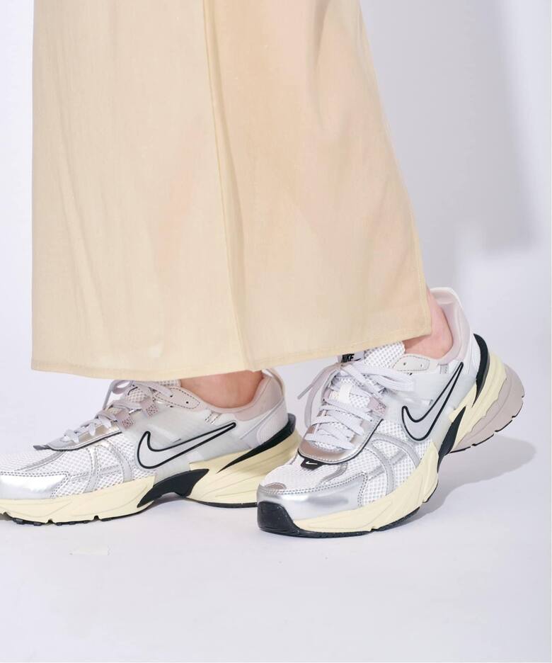 追加》【NIKE/ ナイキ】ウィメンズV2K RUN FD0736（スニーカー 