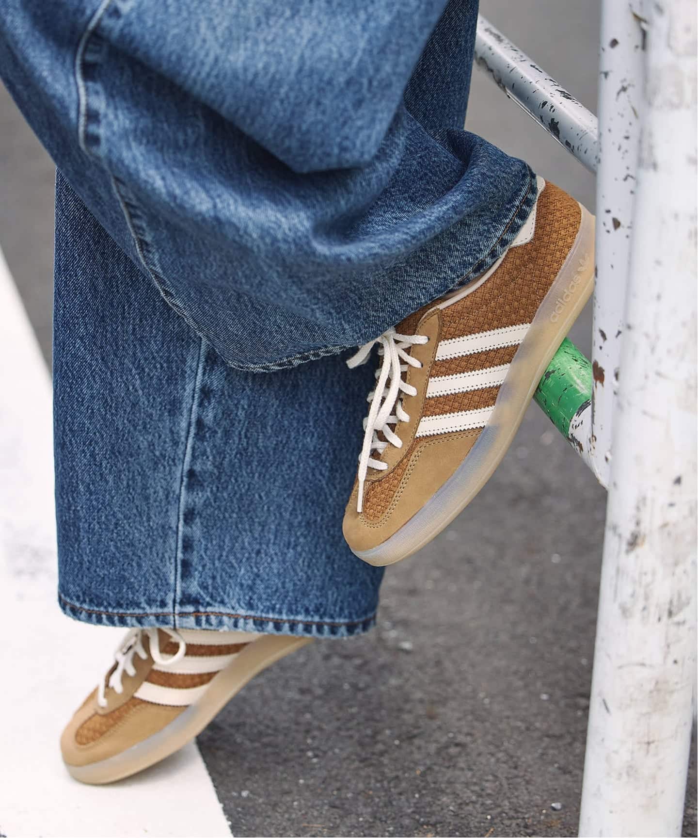 adidas Originals】GAZELLE INDOOR（スニーカー）｜JOURNAL STANDARD