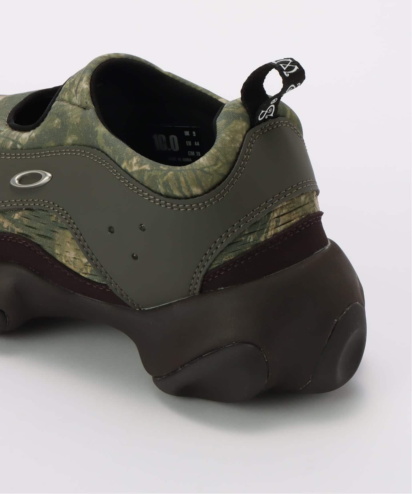 BRAIN DEAD×OAKLEY】XSOUTH2 WEST8（スニーカー）｜Oriens