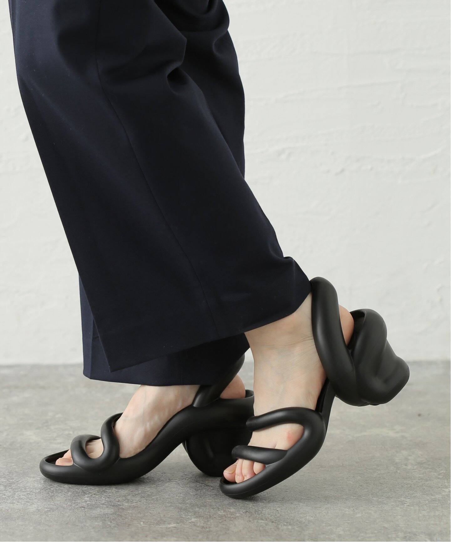 サンダル・ミュール CAMPER Women Sandals K200155 KOBARAH 026 Black Kobarah Black Sandals for Women - Spring/Summer collection