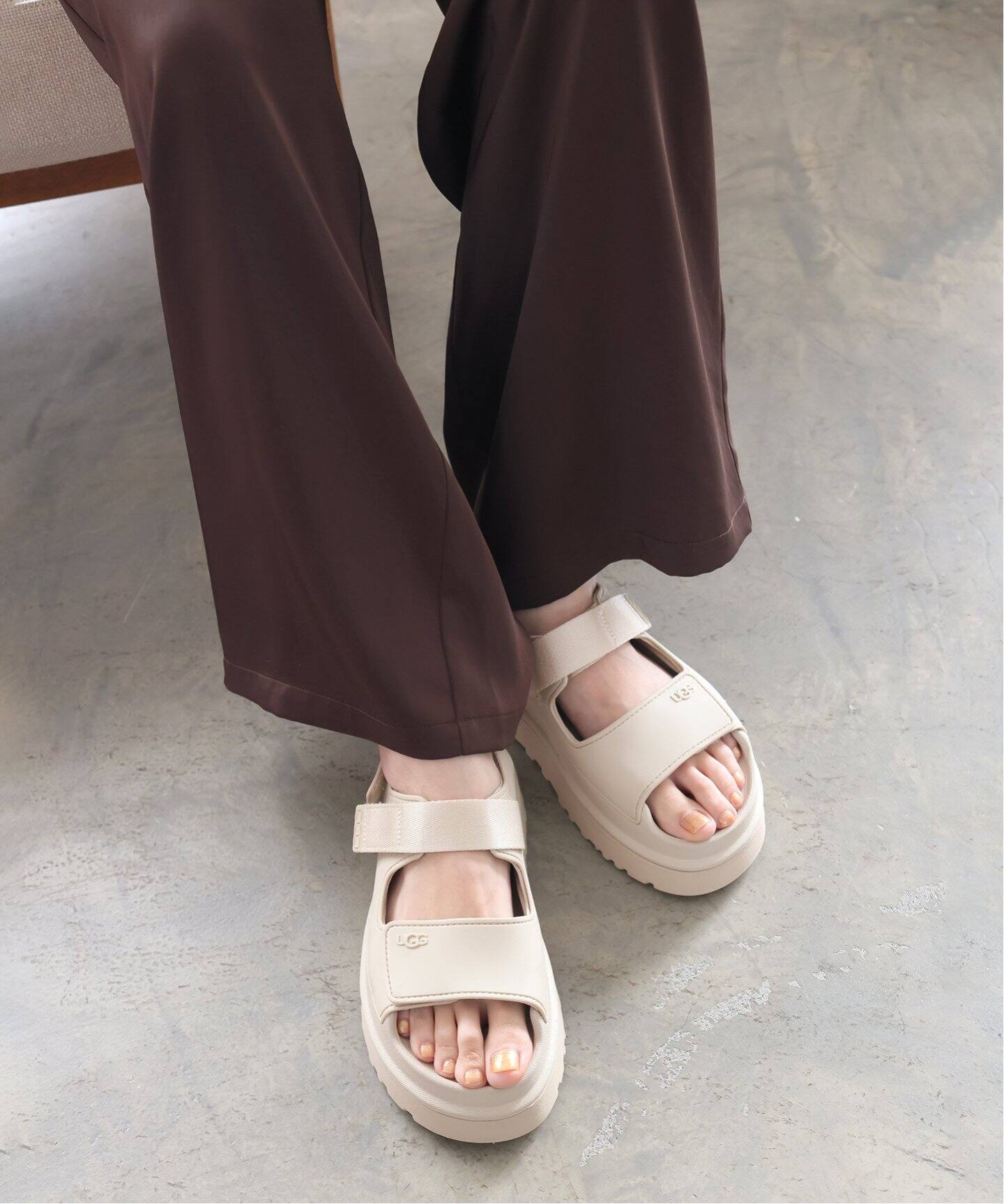 追加》【UGG/アグ】W GOLDENGLOW 1152685：サンダル（サンダル  