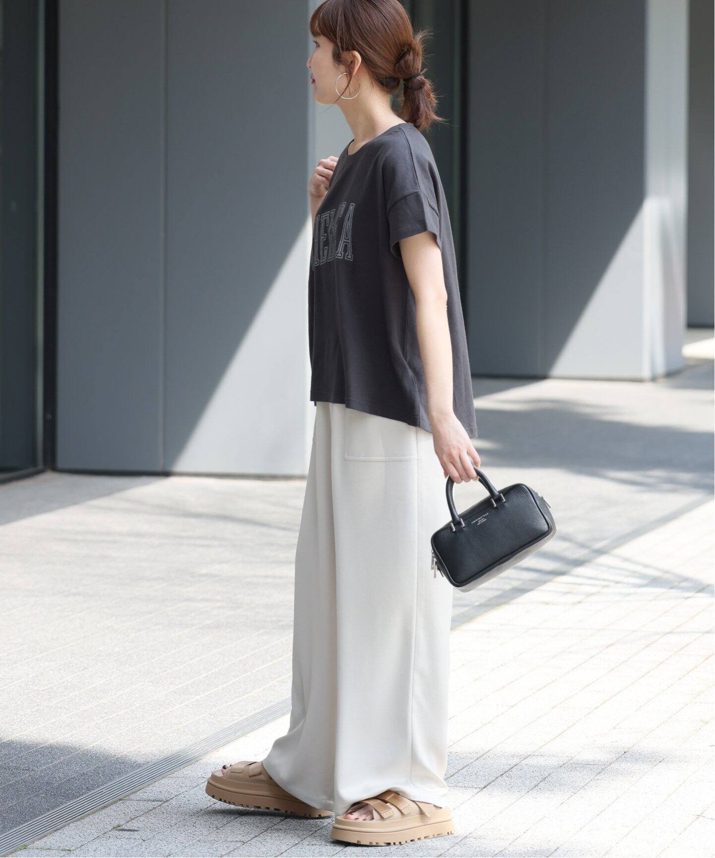 最終　ホワイト　UGG GOLDEN GLOW SLIDE 23cm 箱有 UGG/アグ】W GOLDENGLOW SLIDE：サンダル（サンダル）｜JOURNAL
