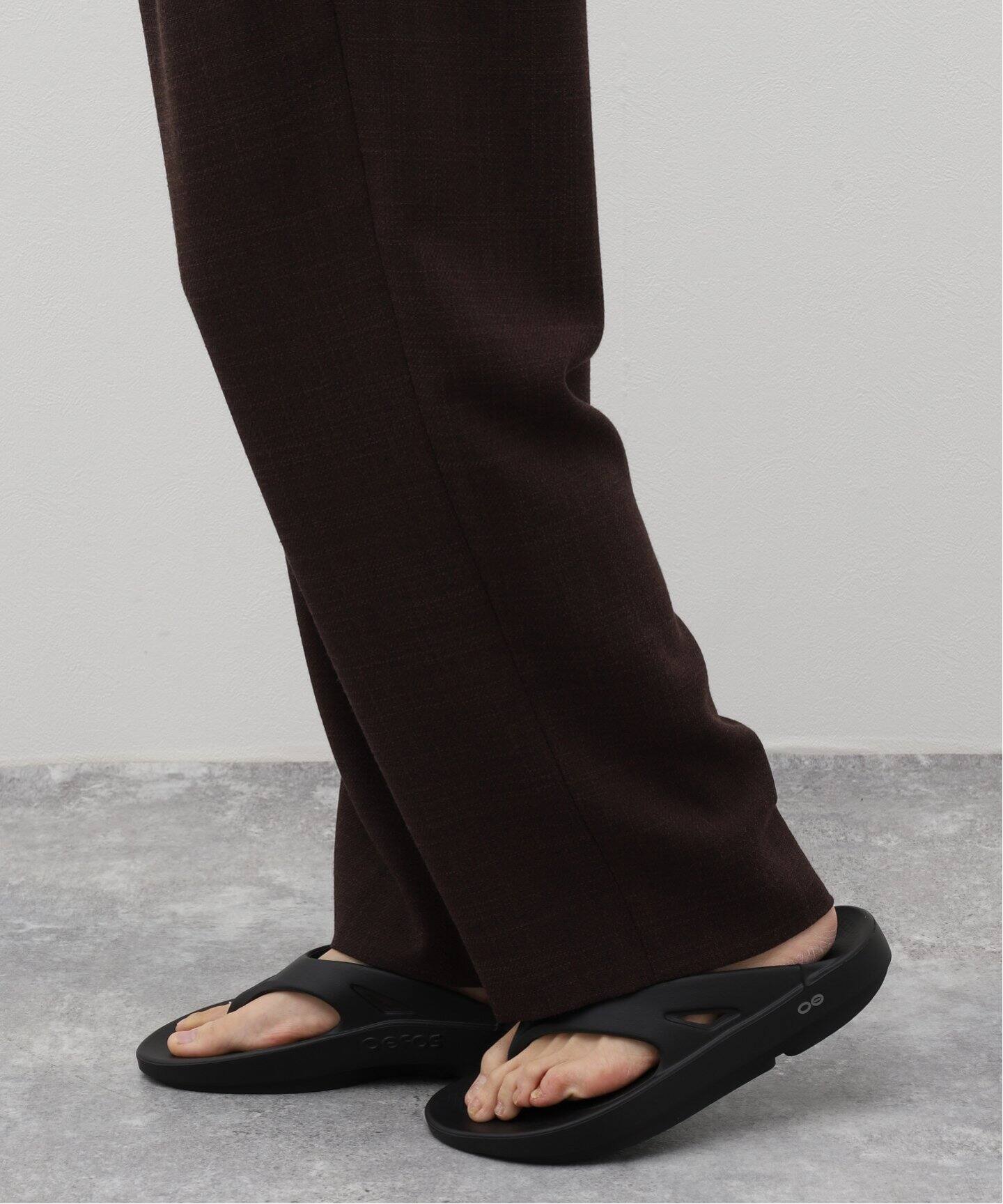 M　OOFOS サンダル EU 43 ブラック　JP29㎝ OOFOS サンダル EU43 29cm タグ付き - メルカリ