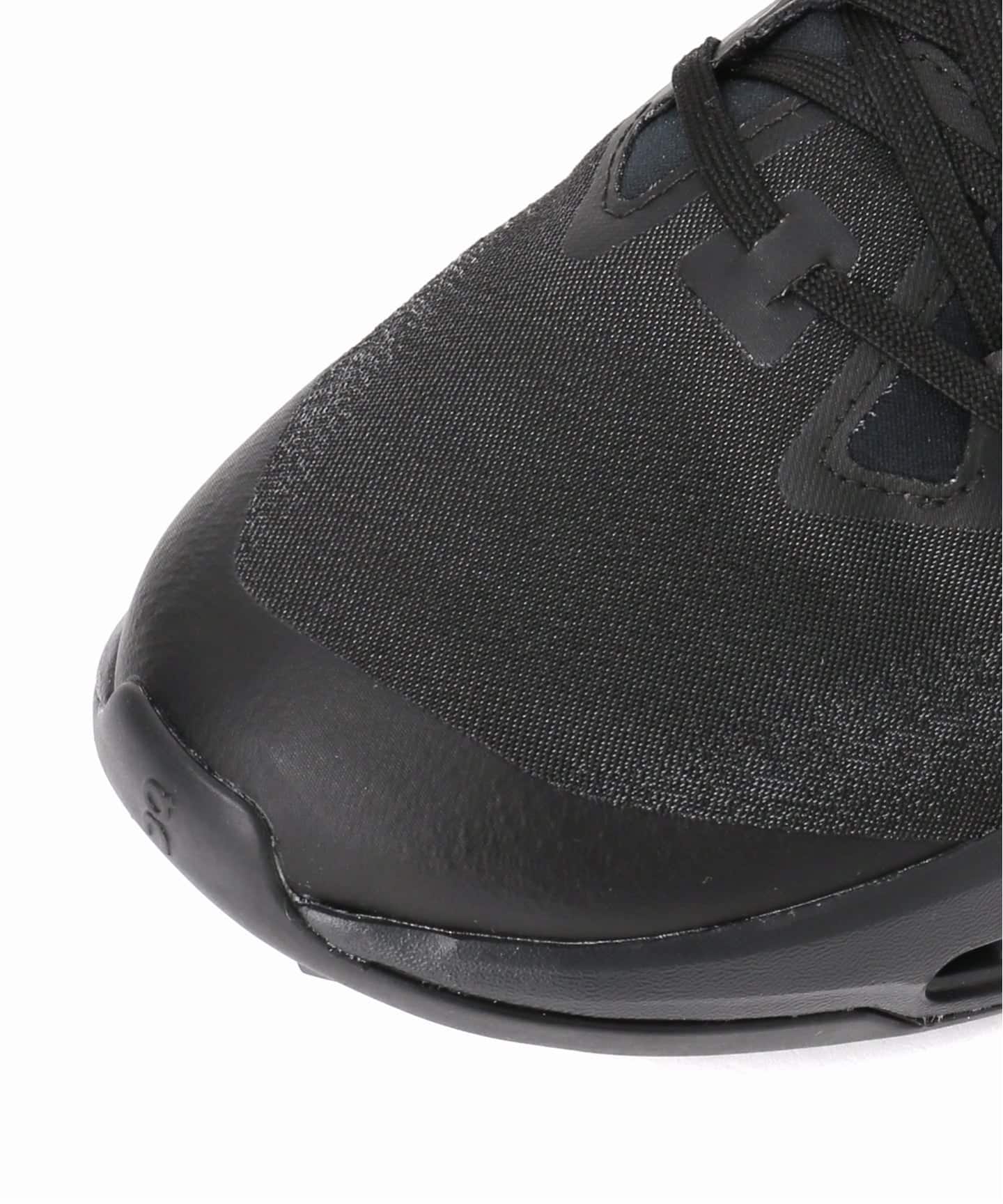 On / オン Running クラウドサーファー トレイル 2 ウォータープルーフ