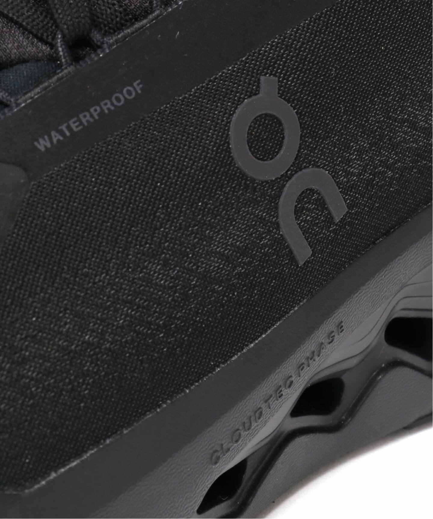 On / オン Running クラウドサーファー トレイル 2 ウォータープルーフ