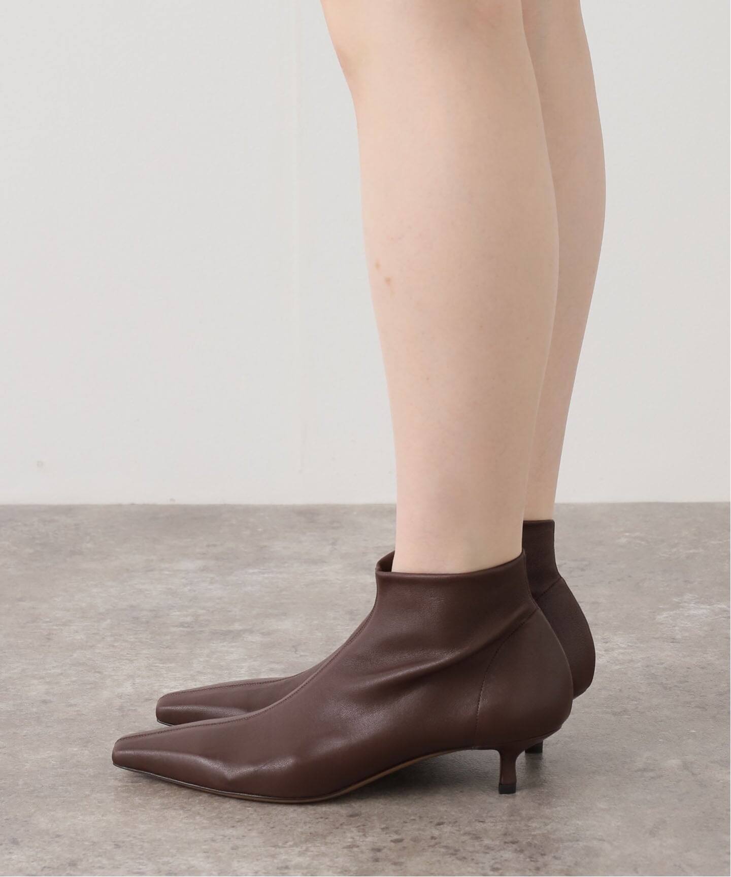 NEOUS/ネオアス】IDRA LEATHER STRETCH BOOTS（ブーティ・ショート