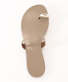 GIUSEPPE ZANOTTI/ジュゼッペ ザノッティ】 SILVER PLATE FLAT SANDAL 