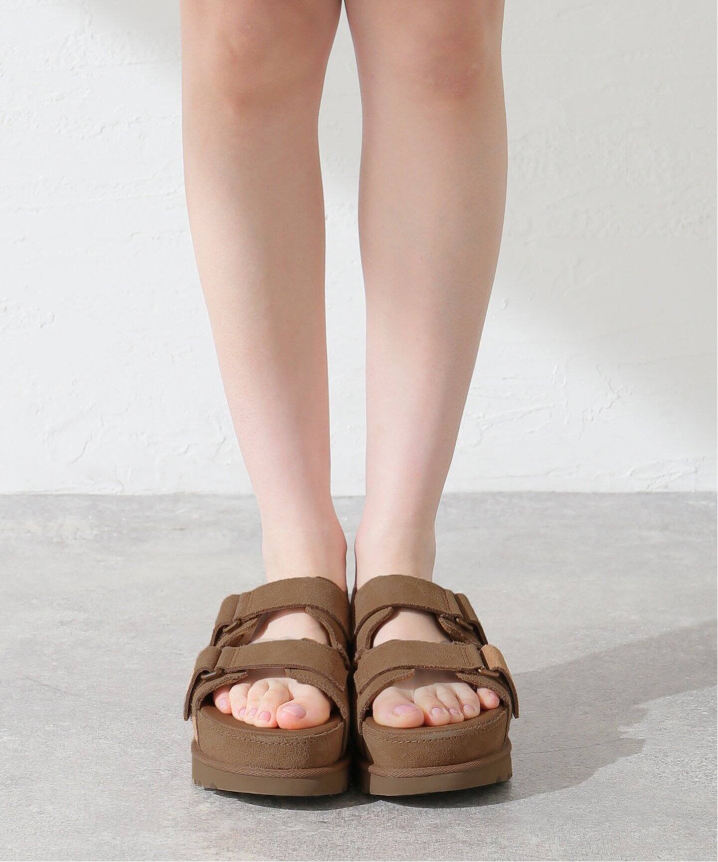 UGG/アグ】W GOLDENSTAR HI SLIDE（サンダル）｜AP STUDIO（エーピー 