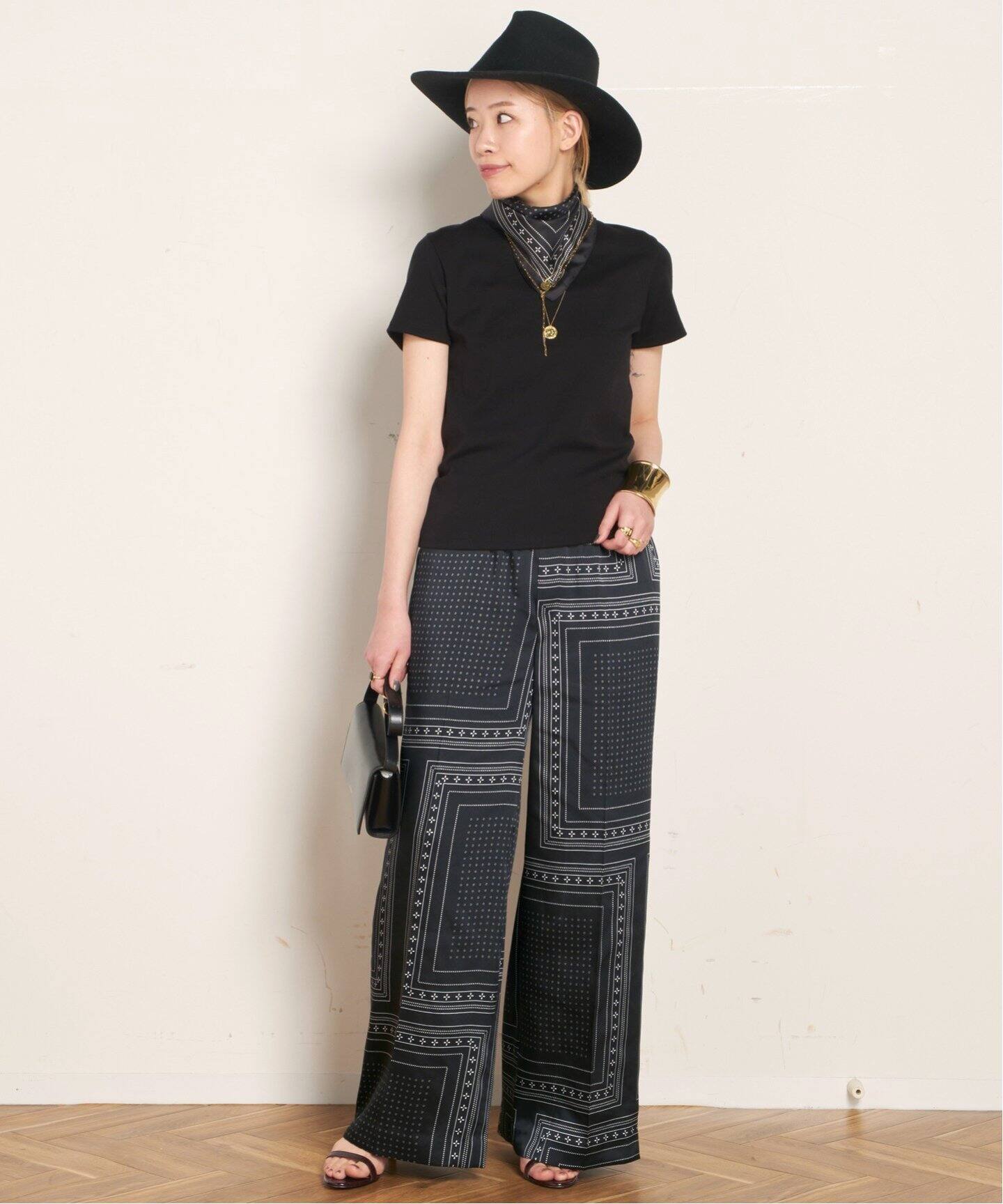 NEBULONI E./ネブローニ】croco stamp strap sandal（サンダル）｜AP  