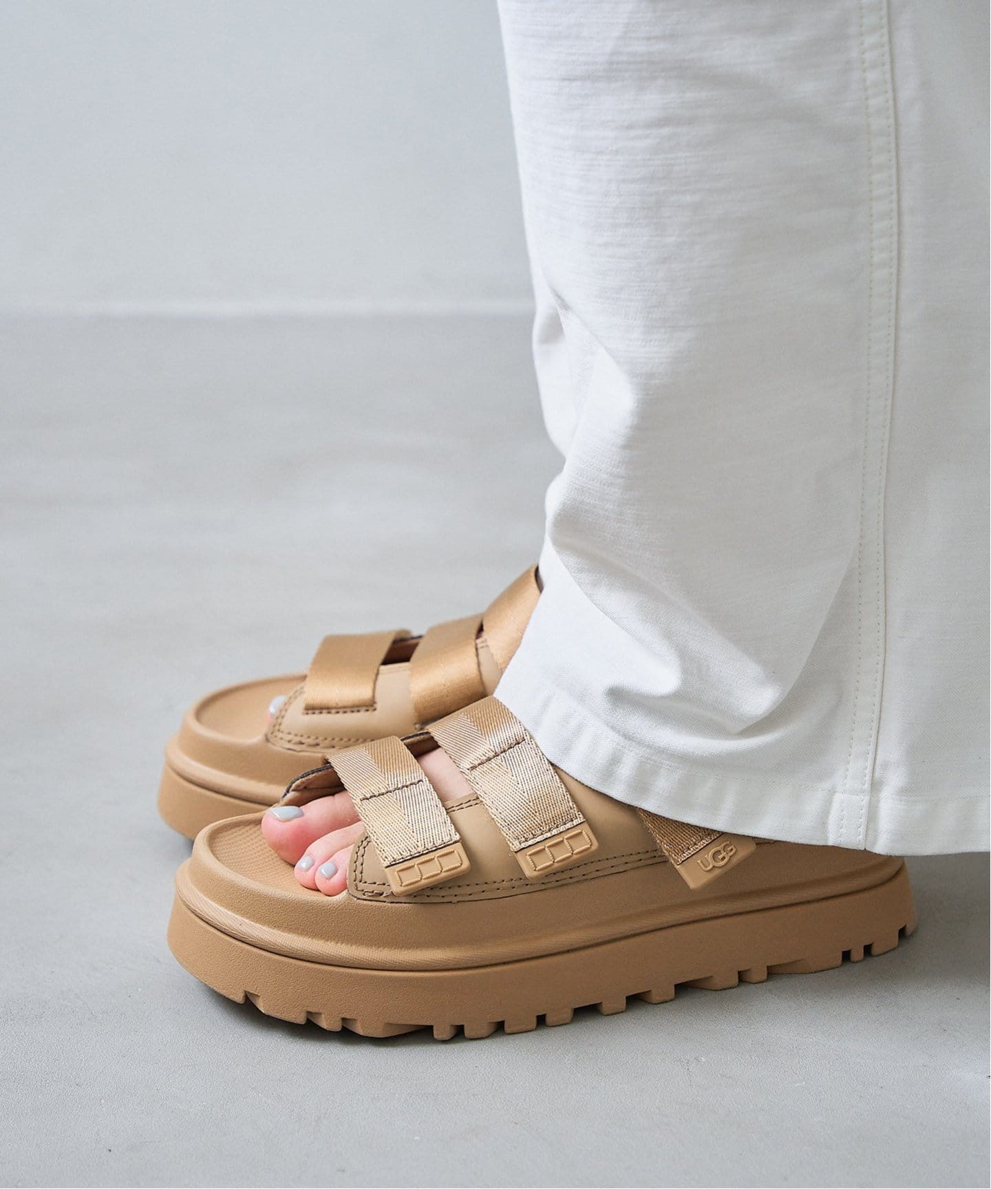 UGG/アグ W GOLDENGLOW SLIDE（サンダル）｜LE TALON（ル タロン）の