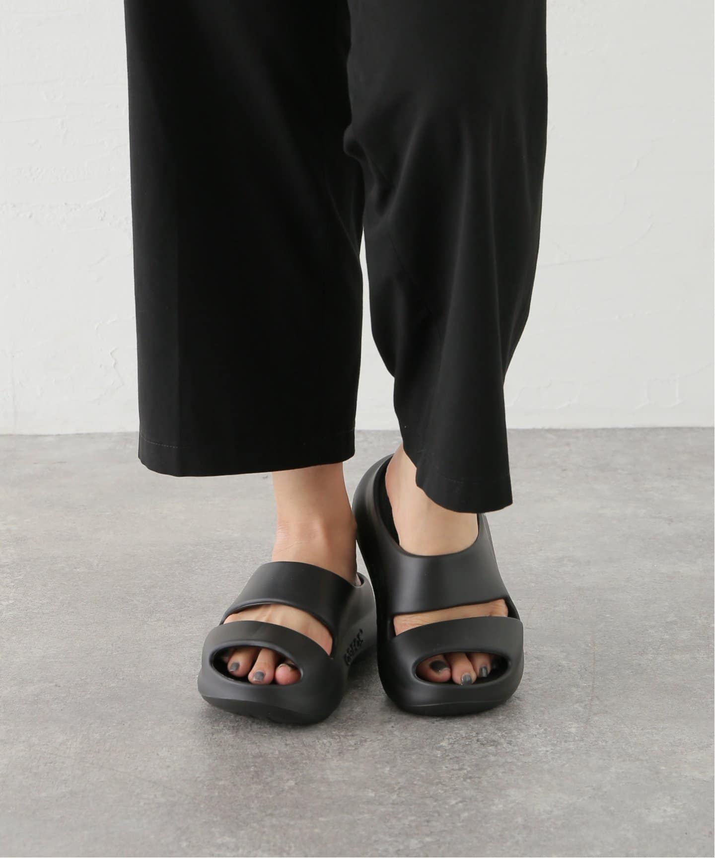 【未使用】ウーフォス　OOFOS ブラック　サンダル　cityshop購入 OOFOS サンダル OOFOS/ウーフォス/OOyea レディース : ZOZOTOWN