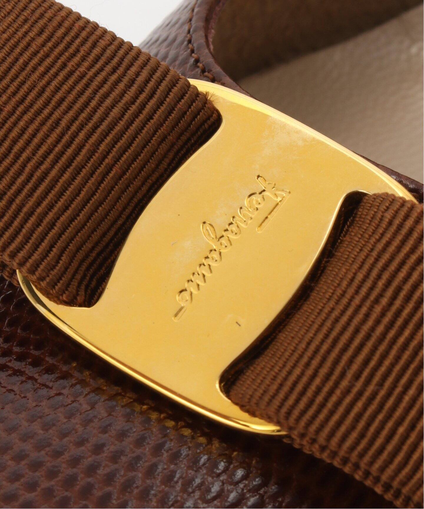 VINTAGE FERRAGAMO/フェラガモ】 Vara パンプス 365C deadstock