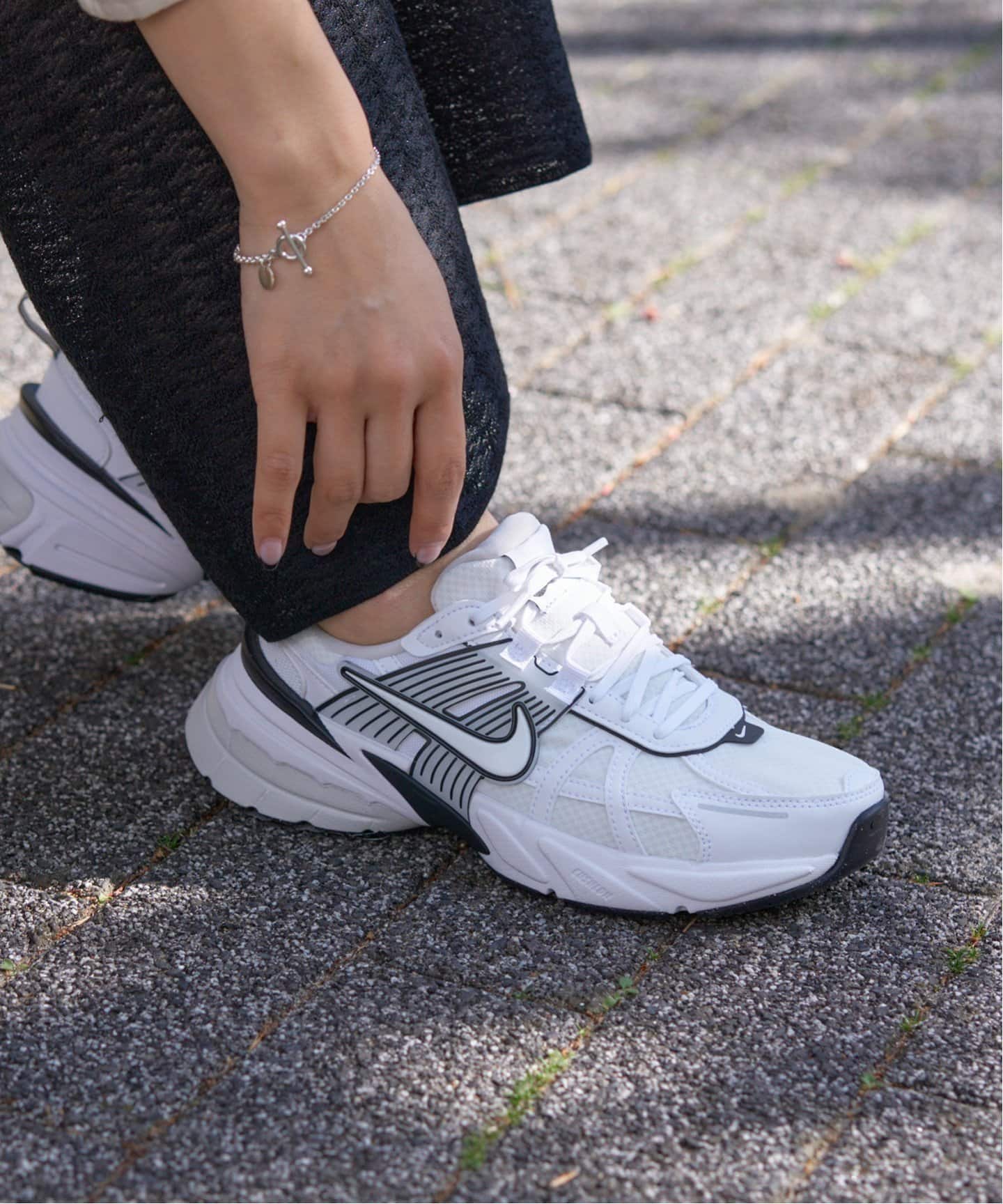 NIKE/ナイキ W NIKE V2K ラン HF5342（スニーカー）｜IENA