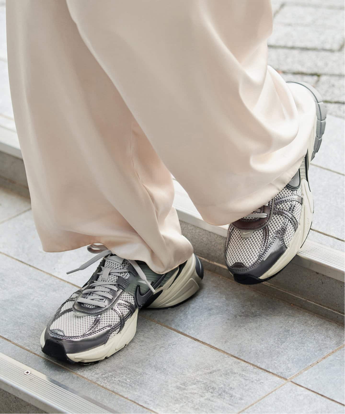 今季IENA NIKE/ナイキ ウィメンズ V2K ラン FD0736 24.5 NIKE/ナイキ V2K ラン FD0736（スニーカー）｜IENA（イエナ）の