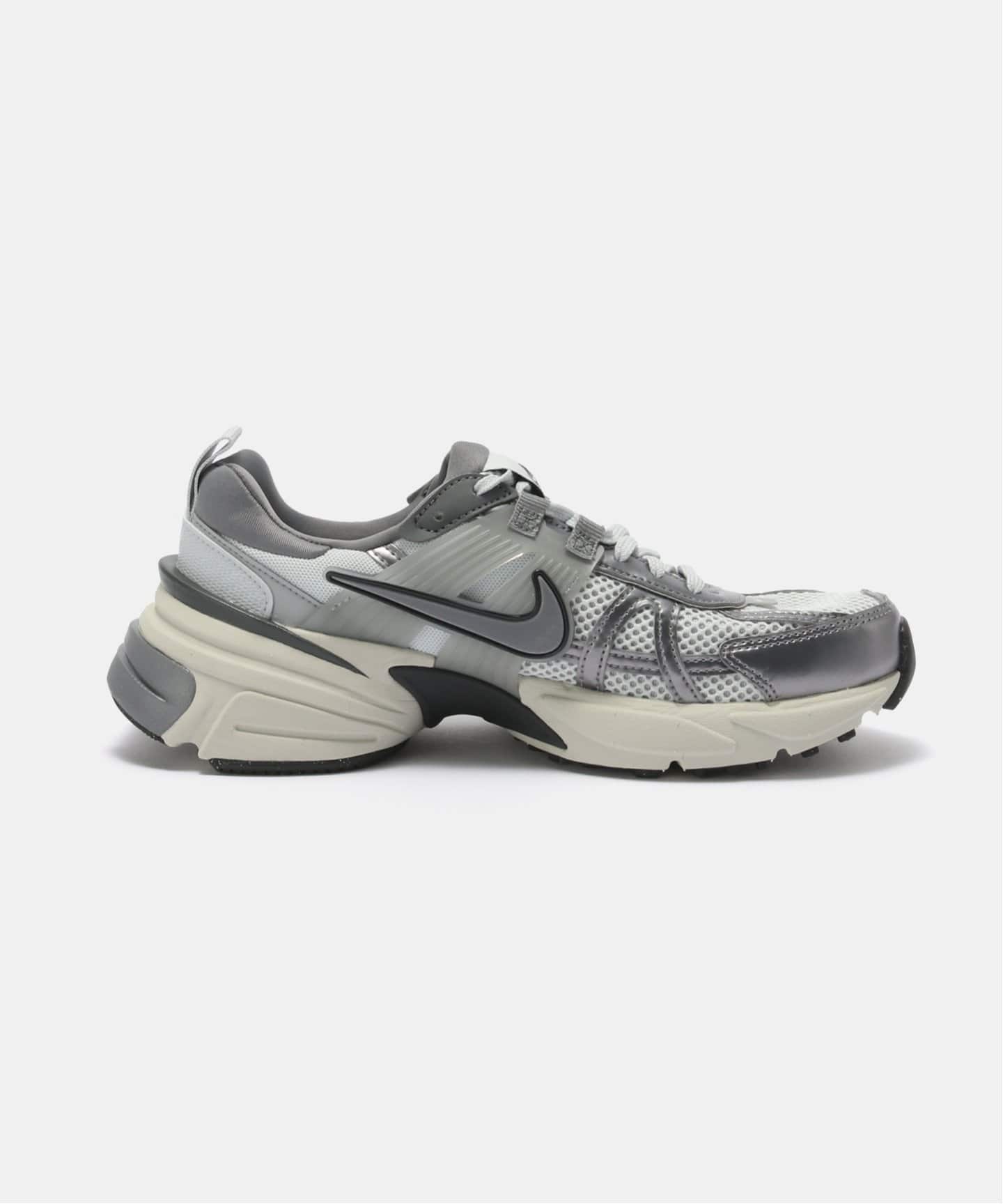 NIKE/ナイキ V2K RUN スニーカー FD0736（スニーカー）｜IENA