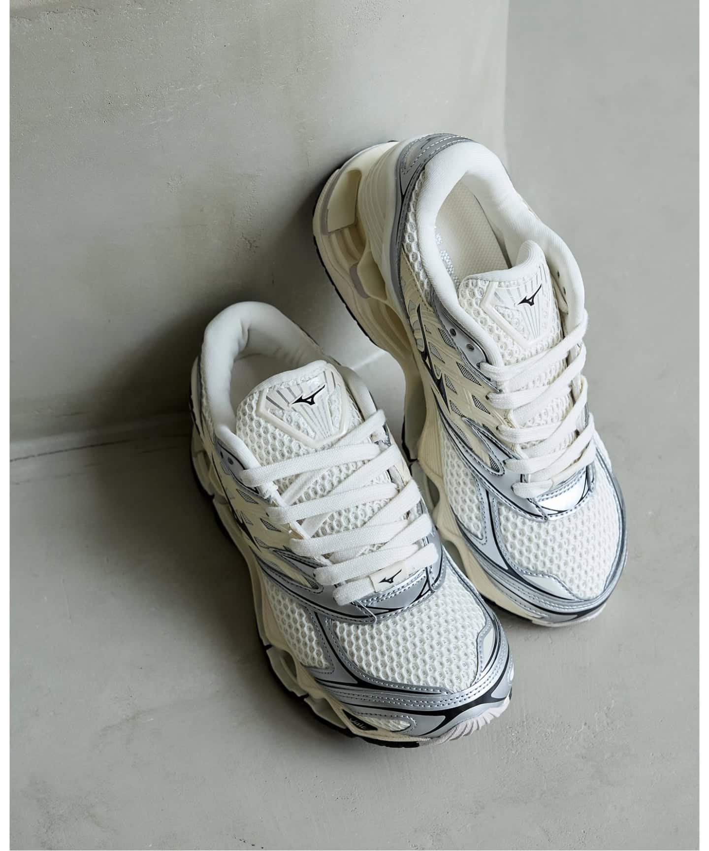 ミズノ WAVE PROPHECY LS D1GA2511 ホワイト MIZUNO/ミズノ WAVE PROPHECY LS スニーカー D1GA2511（スニーカー