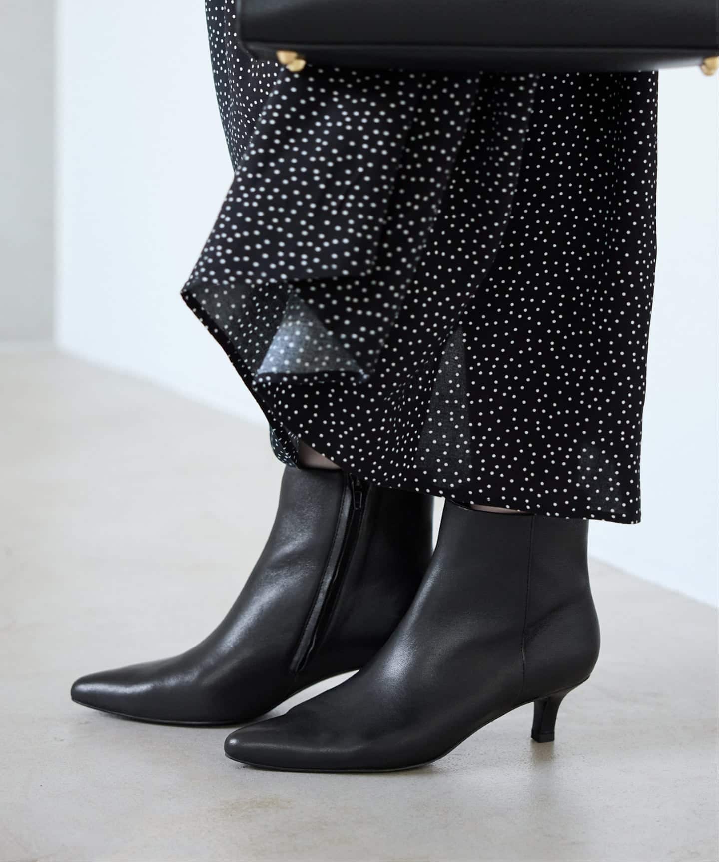 【美品】SLOBE IENA ポインテッドトゥ ショートブーツ ブラック23.5 SLOBE ポインテッドブーツ（ブーティ・ショートブーツ）｜SLOBE