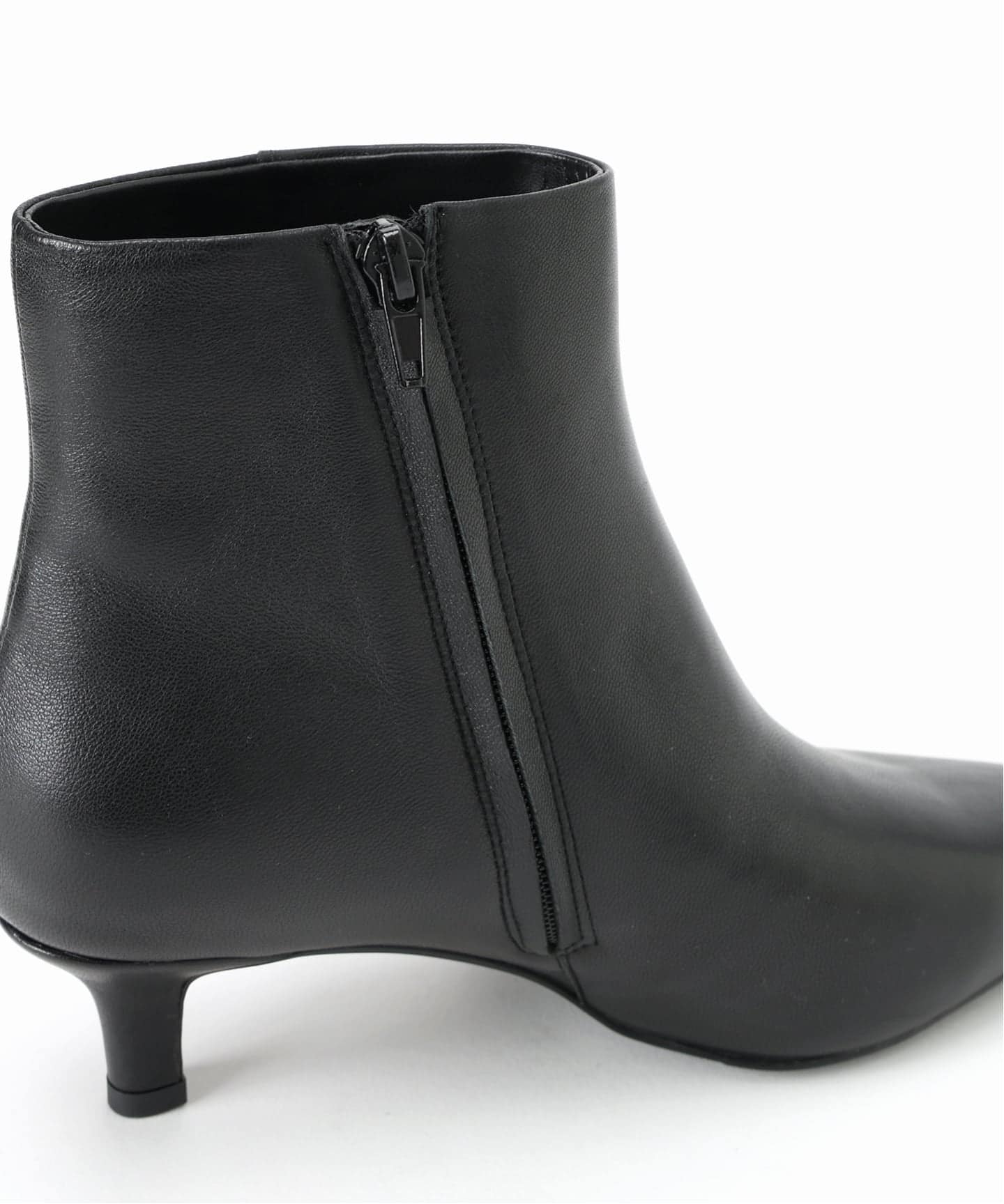 【美品】SLOBE IENA ポインテッドトゥ ショートブーツ ブラック23.5 SLOBE ポインテッドブーツ（ブーティ・ショートブーツ）｜SLOBE IENA