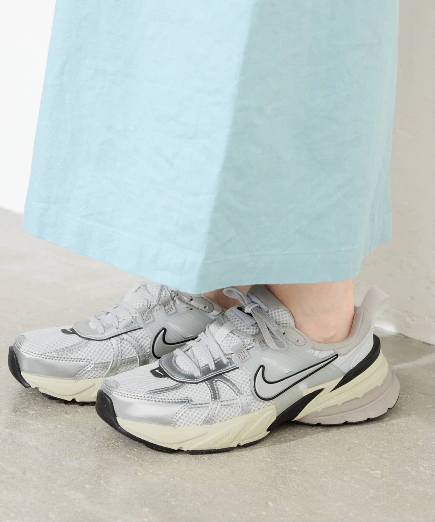追加》NIKE/ナイキ V2Kラン FD0736-100（スニーカー）｜SLOBE